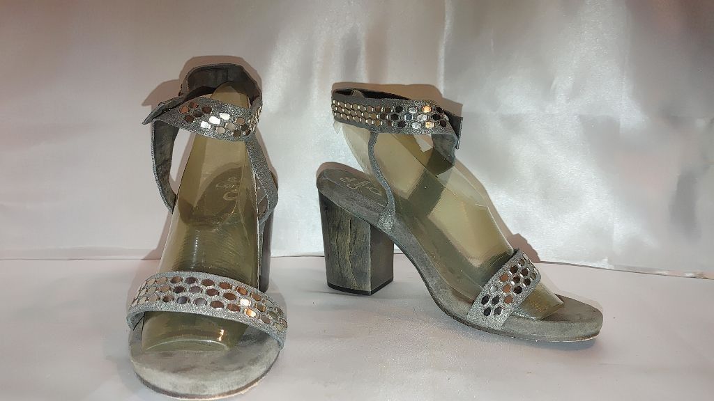 The Unbranded Brand Calleen Cordero Metallic Silver Sandals Size 8.5 Size US 8.5 / IT 38.5 - 4 Thumbnail