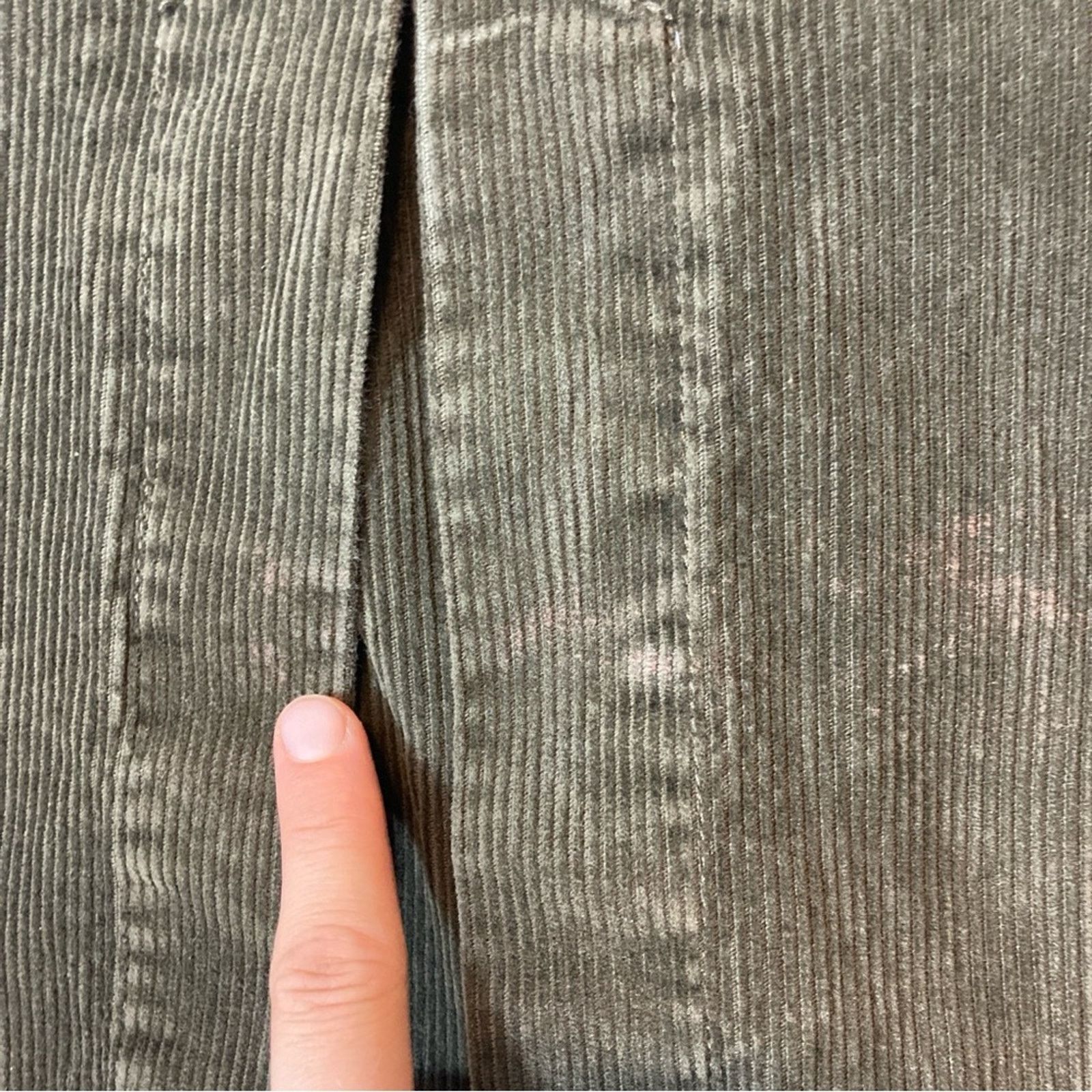 Zara Zara Basic Army Green Corduroy Front Slit Mini Skirt Size 27" / US 4 / IT 40 - 6 Thumbnail