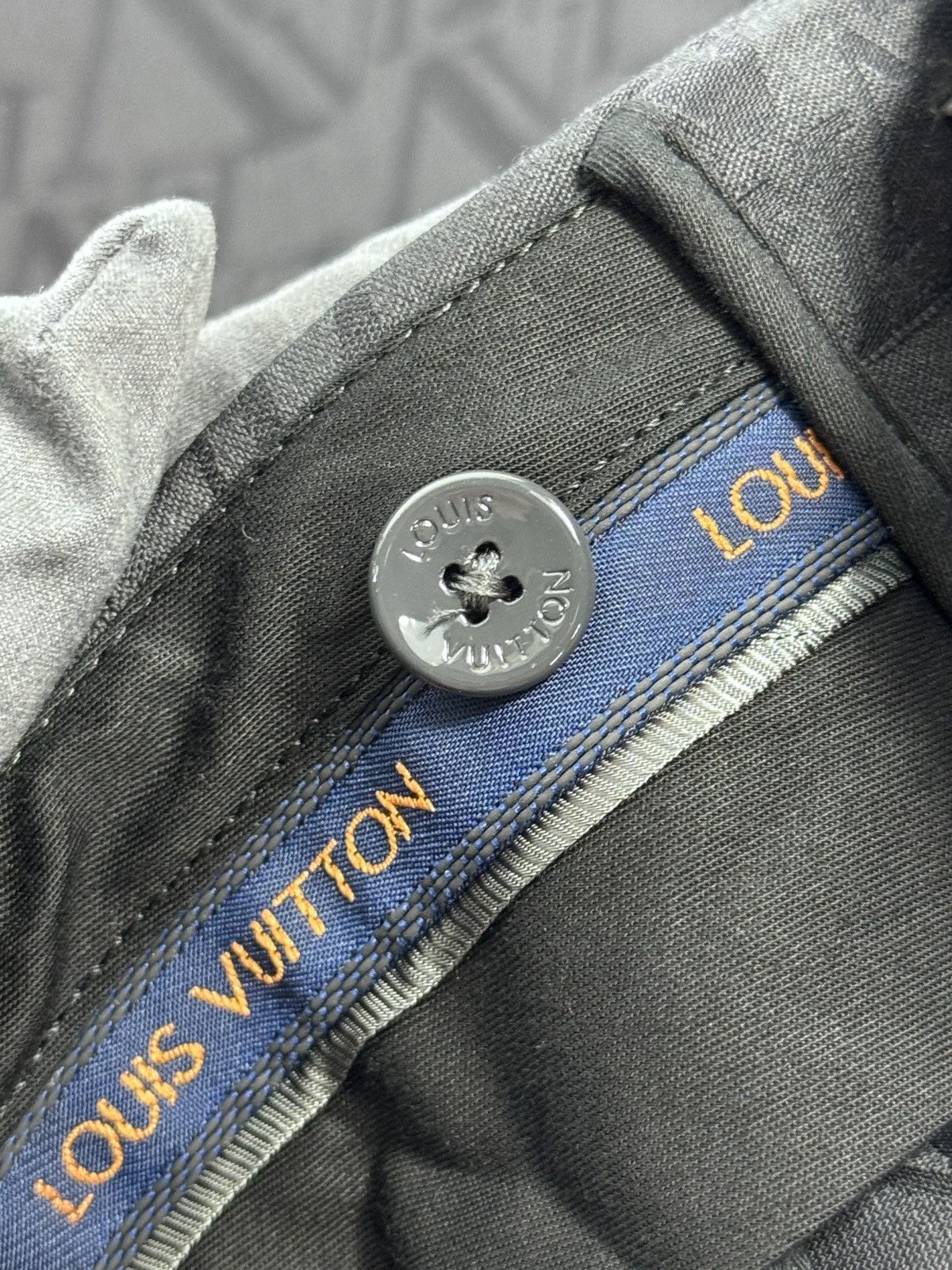 Louis Vuitton LOGO PRINT TROUSERS Size US 36 / EU 52 - 3 Thumbnail