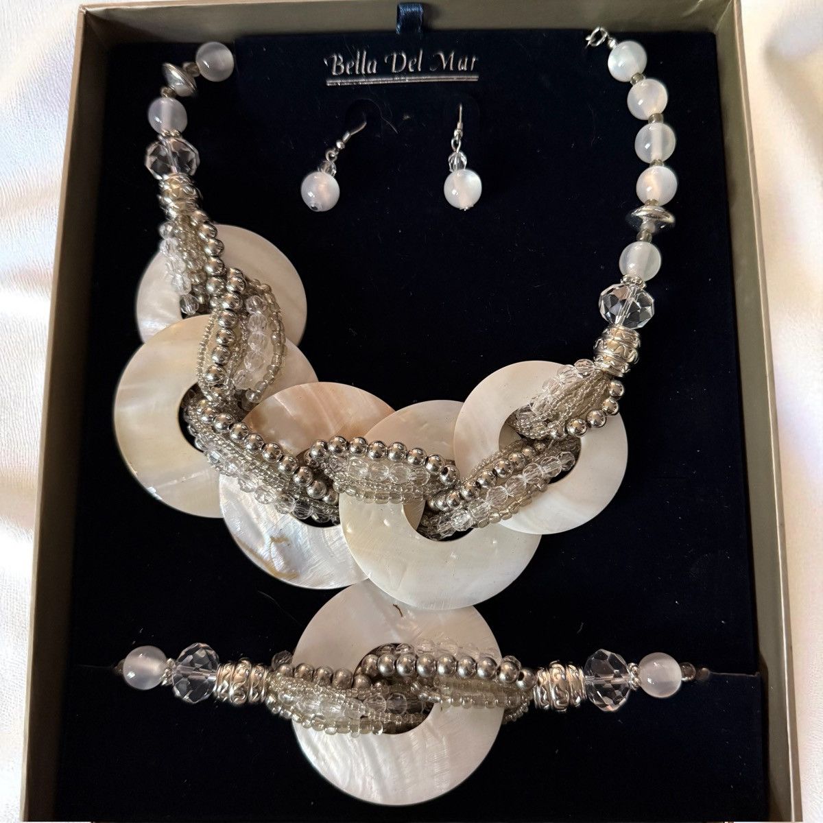 Other Bella Del Mar chunky mother of pearl statement jewelry set Size ONE SIZE - 2 Thumbnail