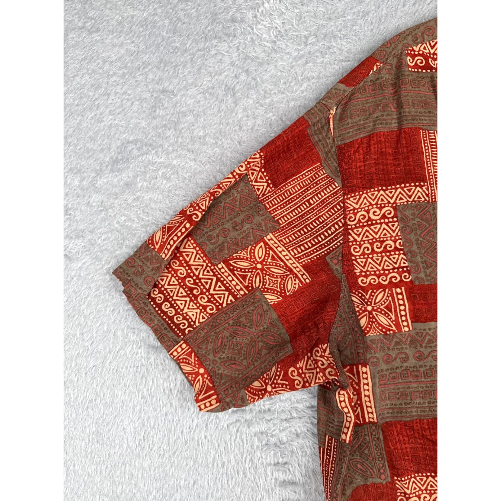 Vintage Caribbean Shirt Men XL Red Tile Geometric 100% Rayon Hawaiian Button Up Size US XL / EU 56 / 4 - 3 Thumbnail