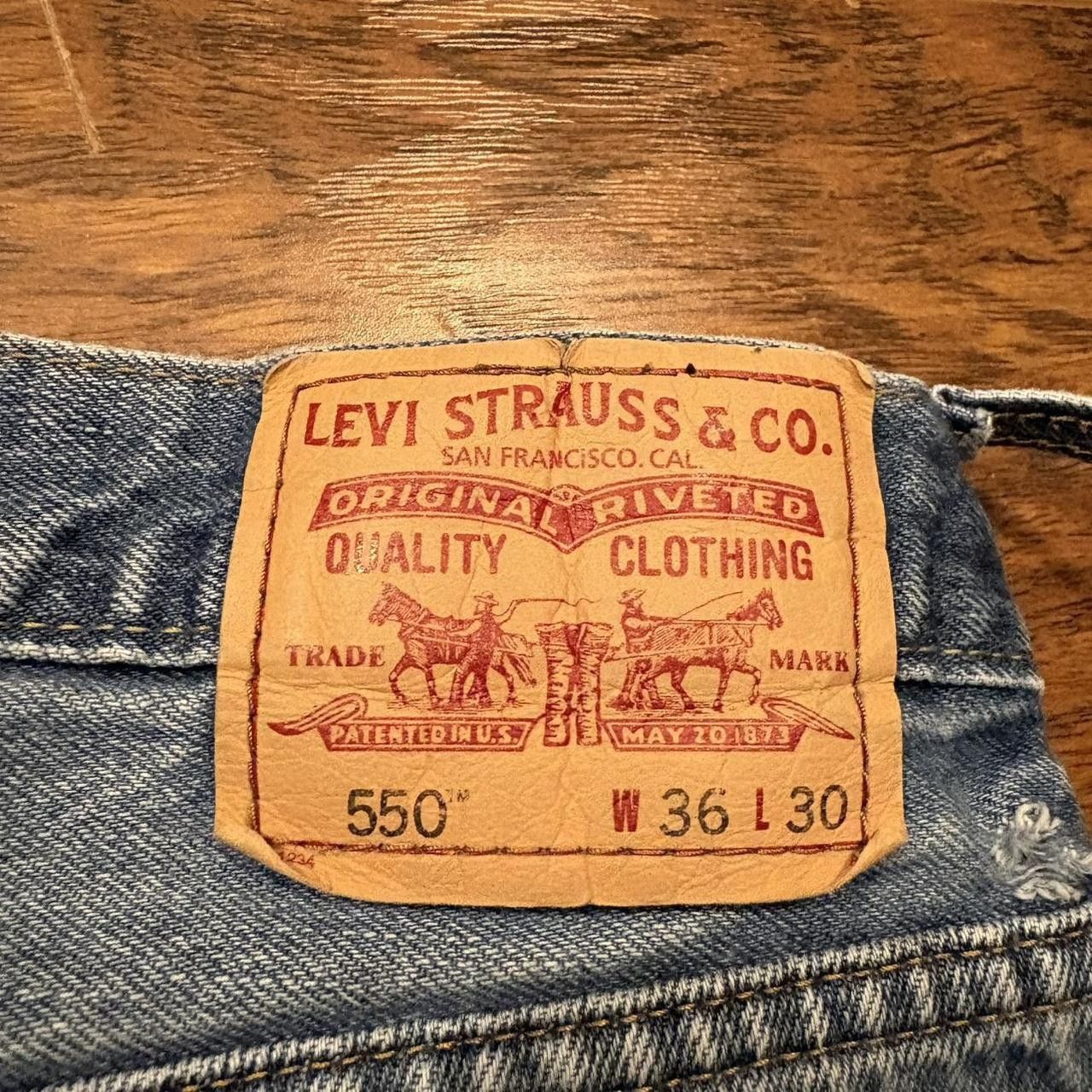 Levi's Crazy Vintage Y2K/2000s Baggy Levis Relaxed Fit Medium Wash Denim Jeans! Size US 36 / EU 52 - 6 Thumbnail