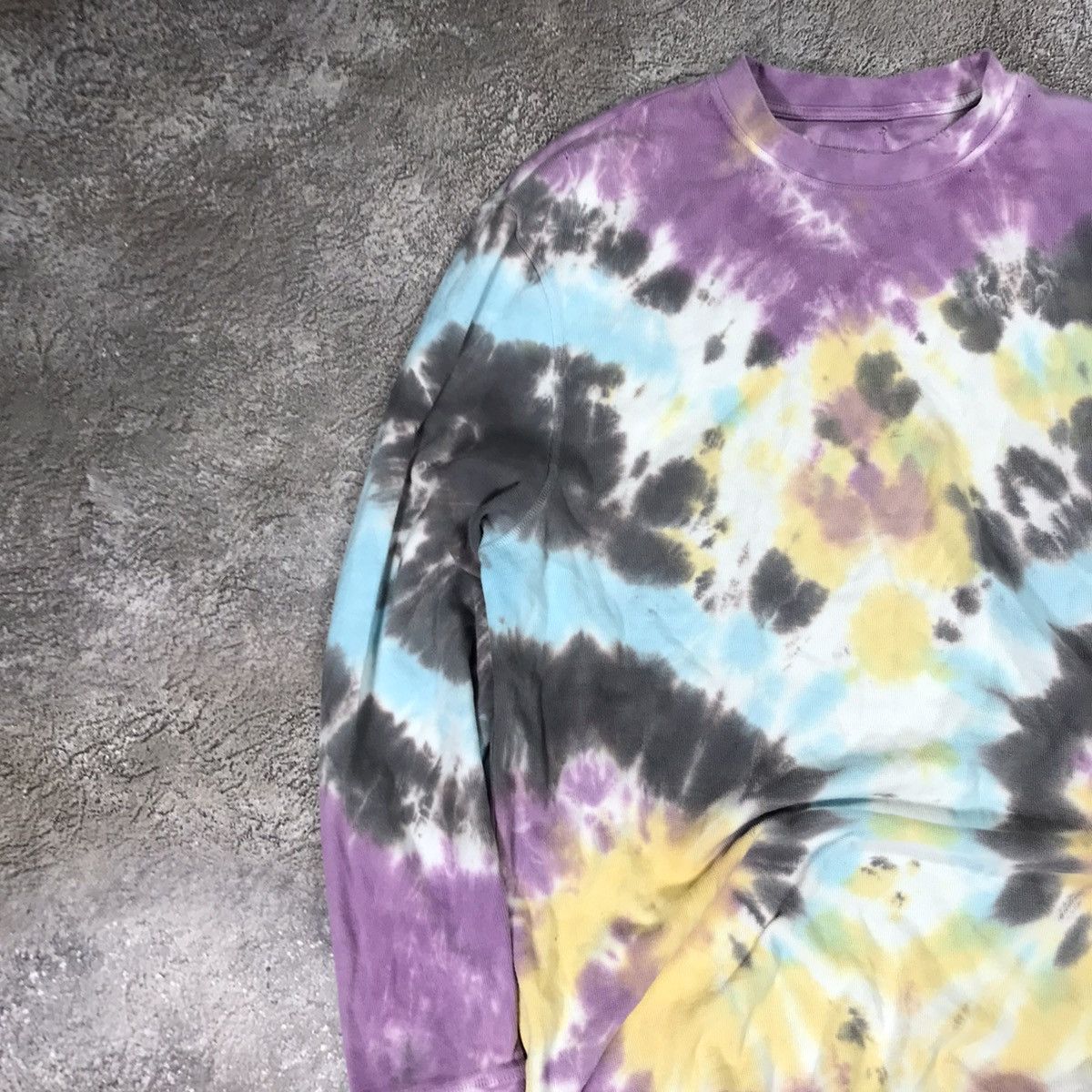 Vintage Vintage Y2K Tie Dye Longsleeve All Over Print Streetwear XL Size US XL / EU 56 / 4 - 3 Thumbnail