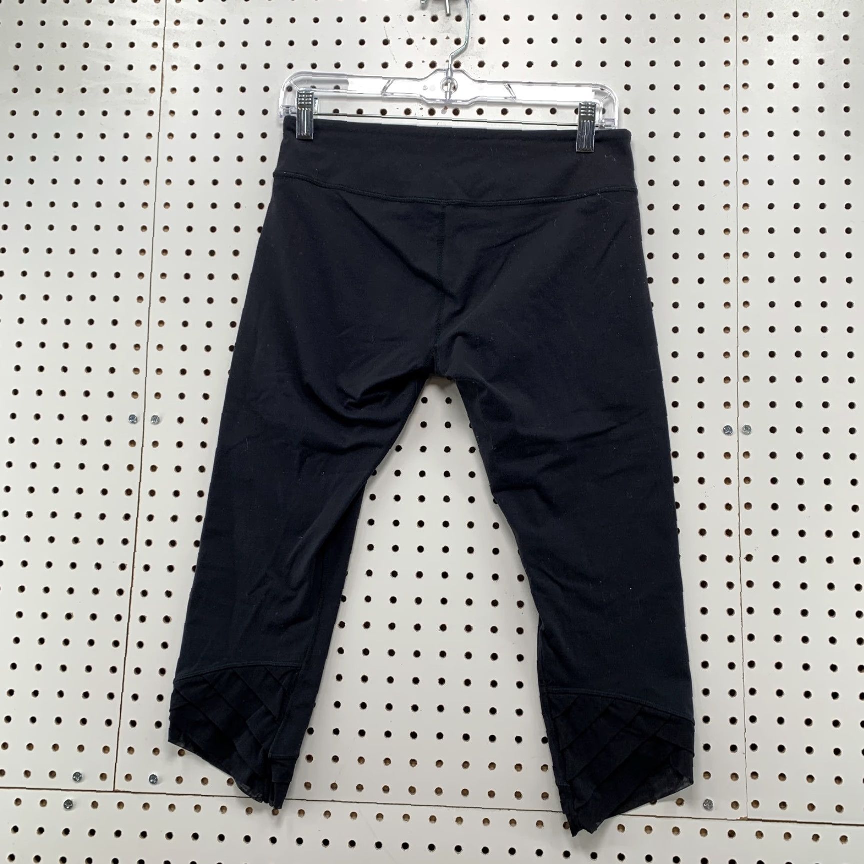 Lululemon Lululemon Black Cropped Leggings Women's Size 8 Active Yoga Athleisure Size 30" / US 8 / IT 44 - 7 Thumbnail