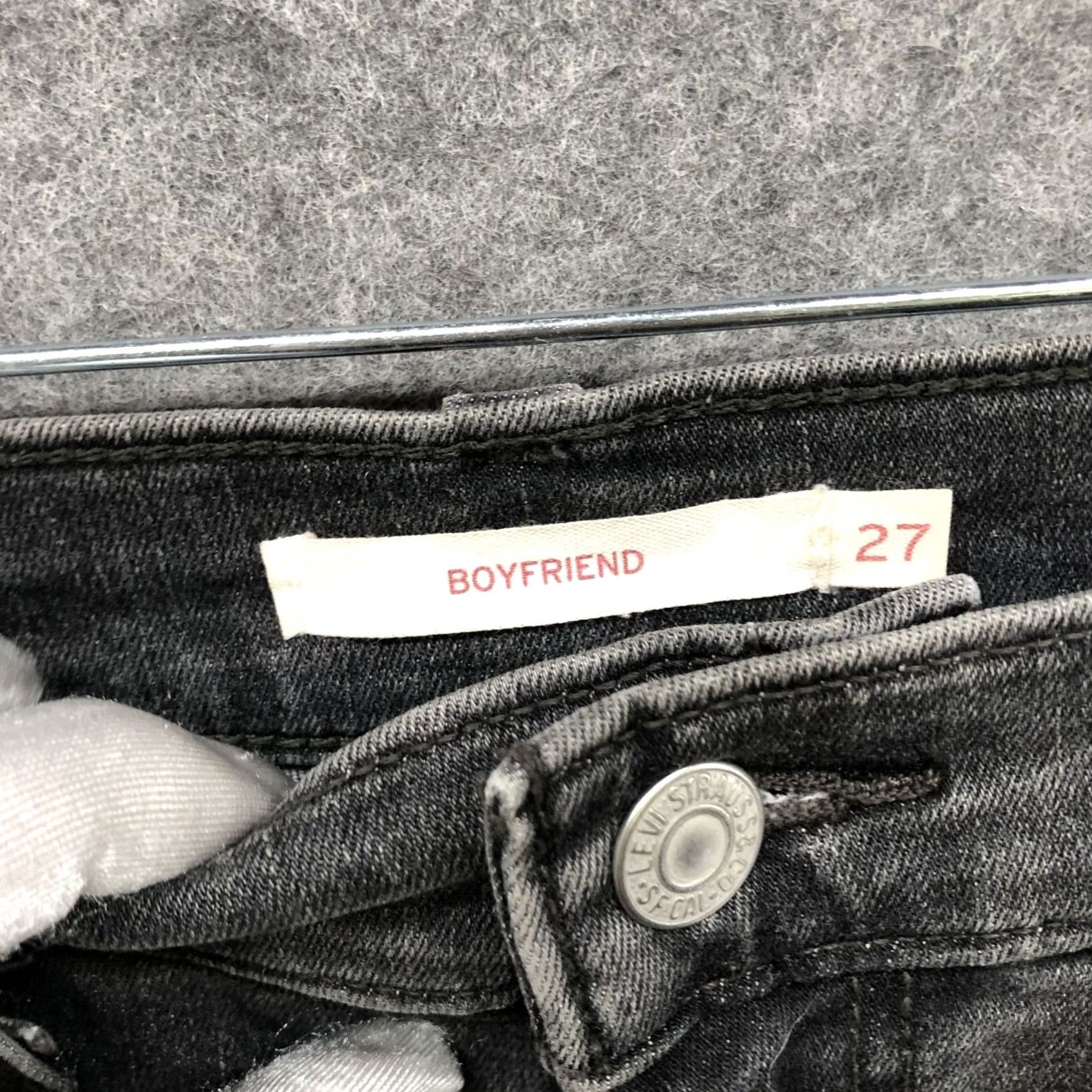 Levi's VINTAGE Lev's Mid Rise Boyfriend Cut Off Jean Shorts Womens 27 Black Wash Denim 5-Pocket Womens Mens? Size 27" / US 4 / IT 40 - 4 Thumbnail
