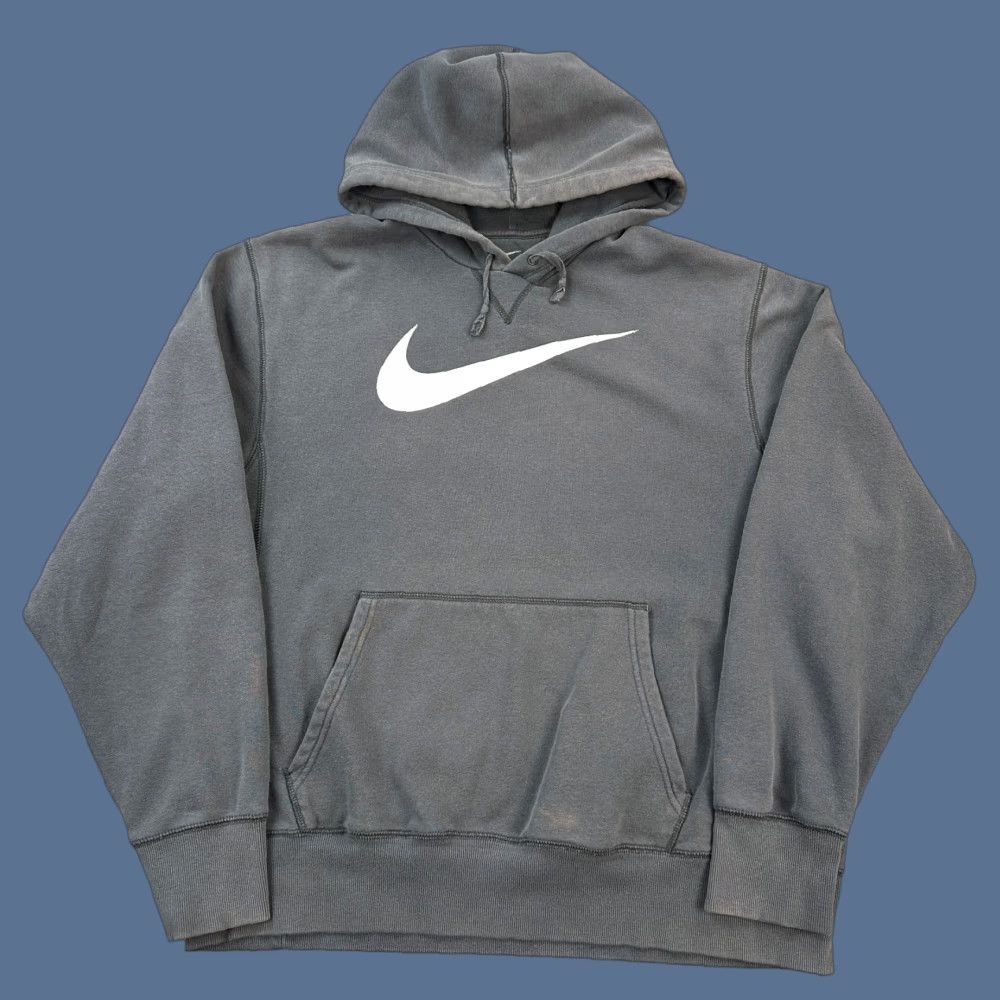 Nike VINTAGE Nike Hoodie Mens XL Gray Center Swoosh Logo Pullover Y2K Size US XL / EU 56 / 4 - 1 Thumbnail