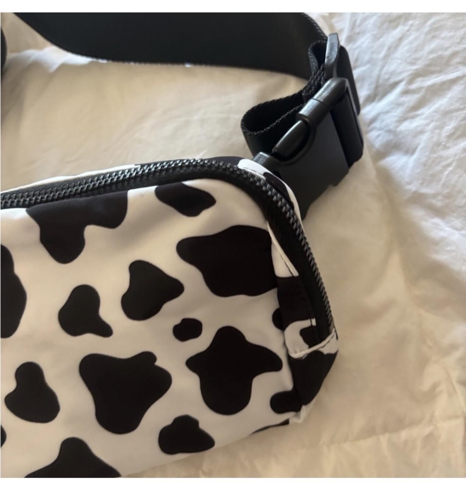 Other (Boutique) Stylish Black and White Cow Print Women's Bag Size ONE SIZE - 2 Thumbnail