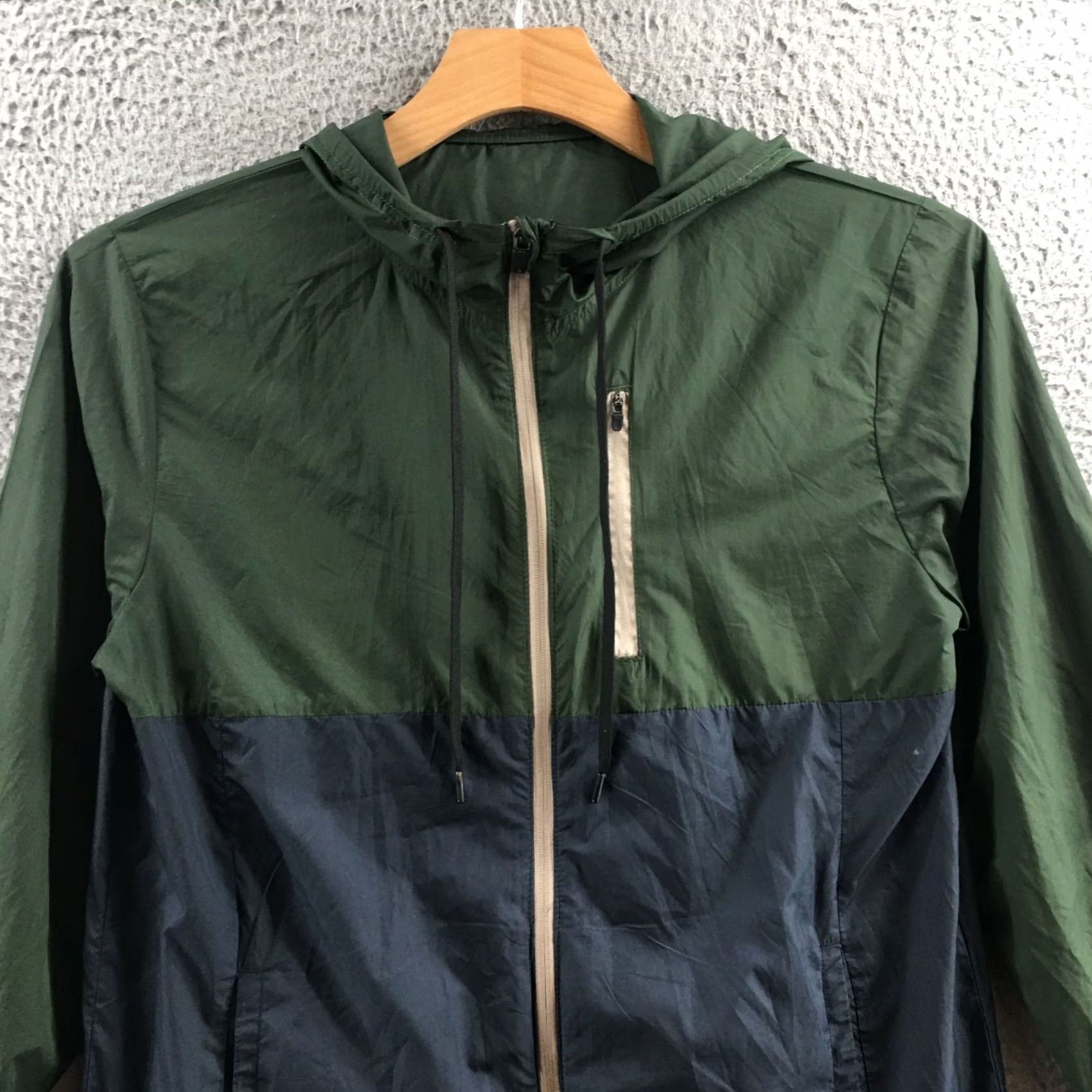 Eddie Bauer Eddie Bauer Windbreaker Jacket Mens 10/21 Zip Up Hooded Pocket Multicolor Jacket Windbreaker Mens Regular Size 10 Blue Green Size US M / EU 48-50 / 2 - 2 Thumbnail
