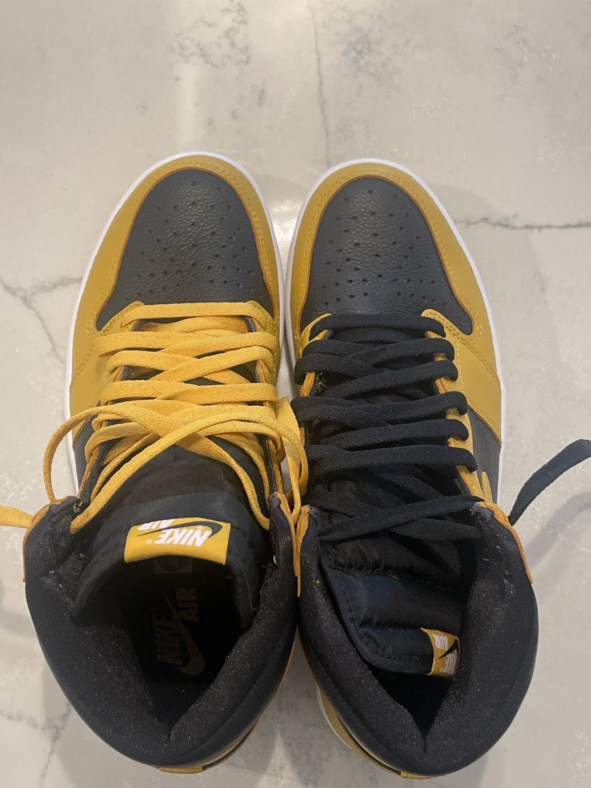 Jordan Brand × Nike Jordan 1 Retro Pollen Size US 10 / EU 43 - 5 Thumbnail