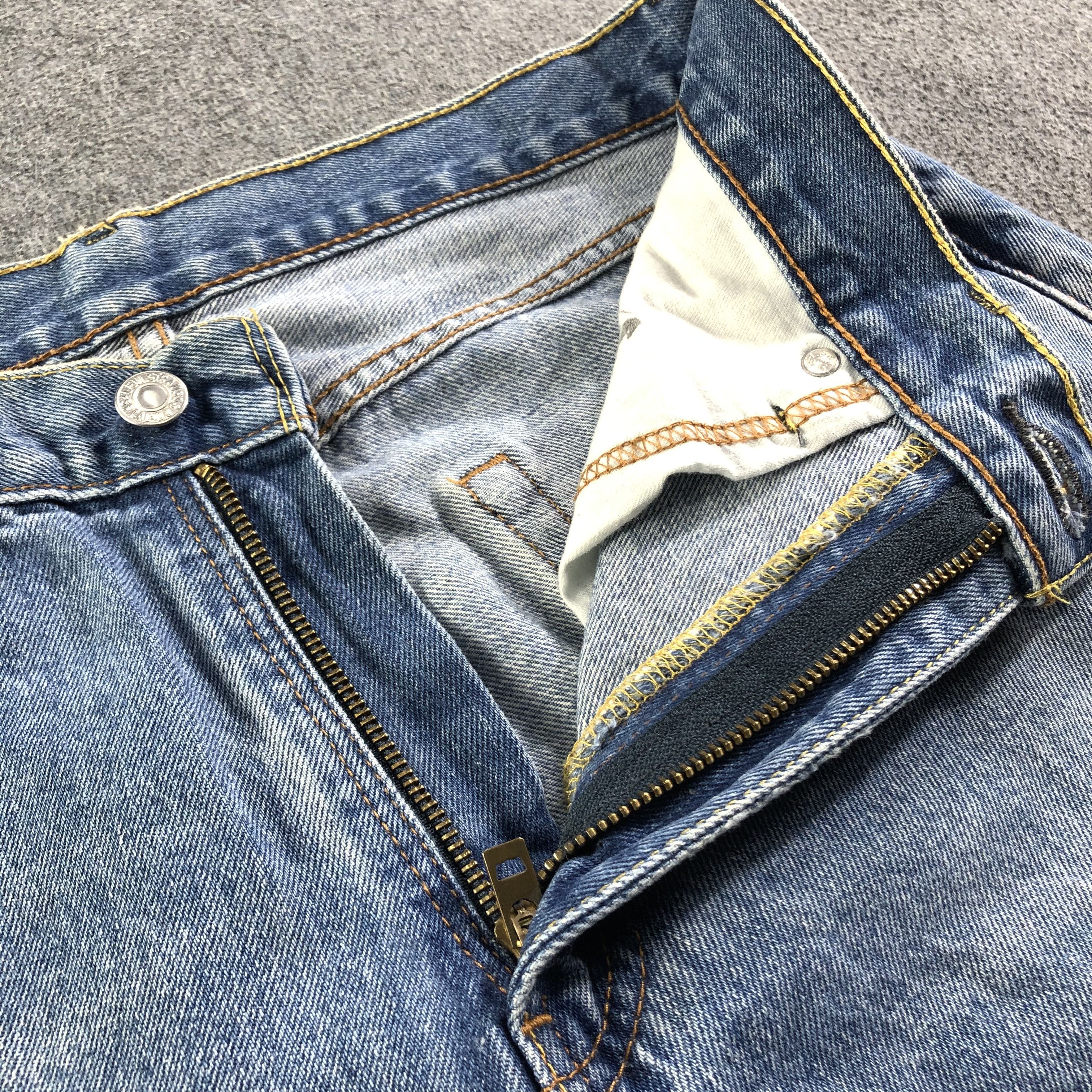 Levi's Vintage Blue Wash Levis 505 Jeans-J3410 Size US 33 - 7 Thumbnail