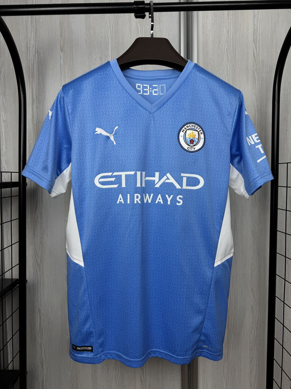 Puma MANCHESTER CITY PUMA 2021 2022 HOME FOOTBALL JERSEY SOCCER Size US M / EU 48-50 / 2 - 2 Thumbnail