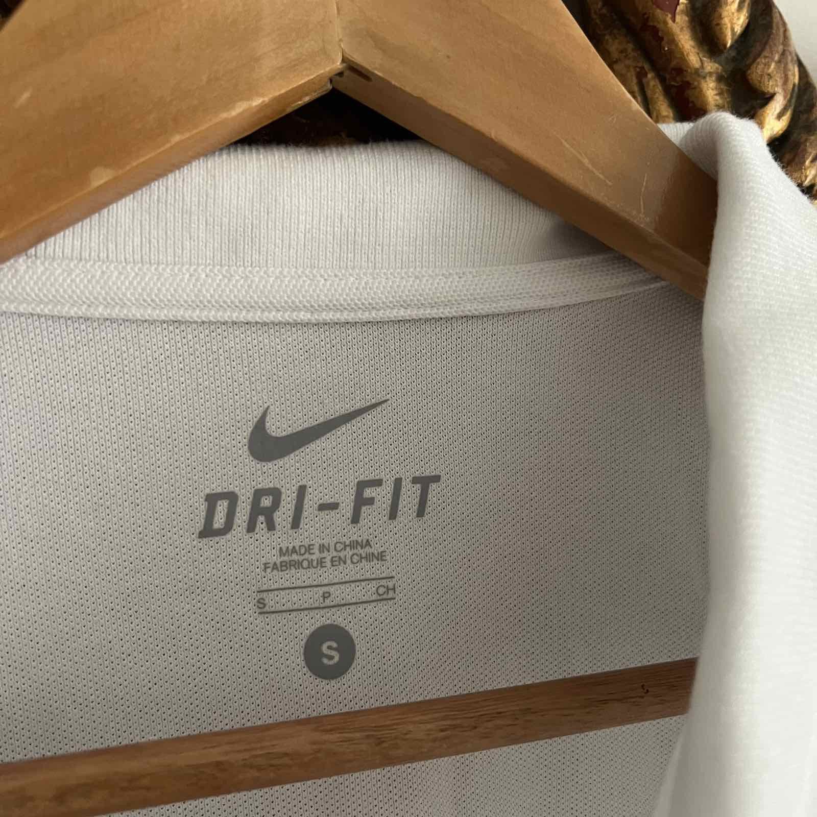 Nike Authentic Nike Roger Federer Embroidered Logo Polo T Shirt Size US S / EU 44-46 / 1 - 6 Thumbnail