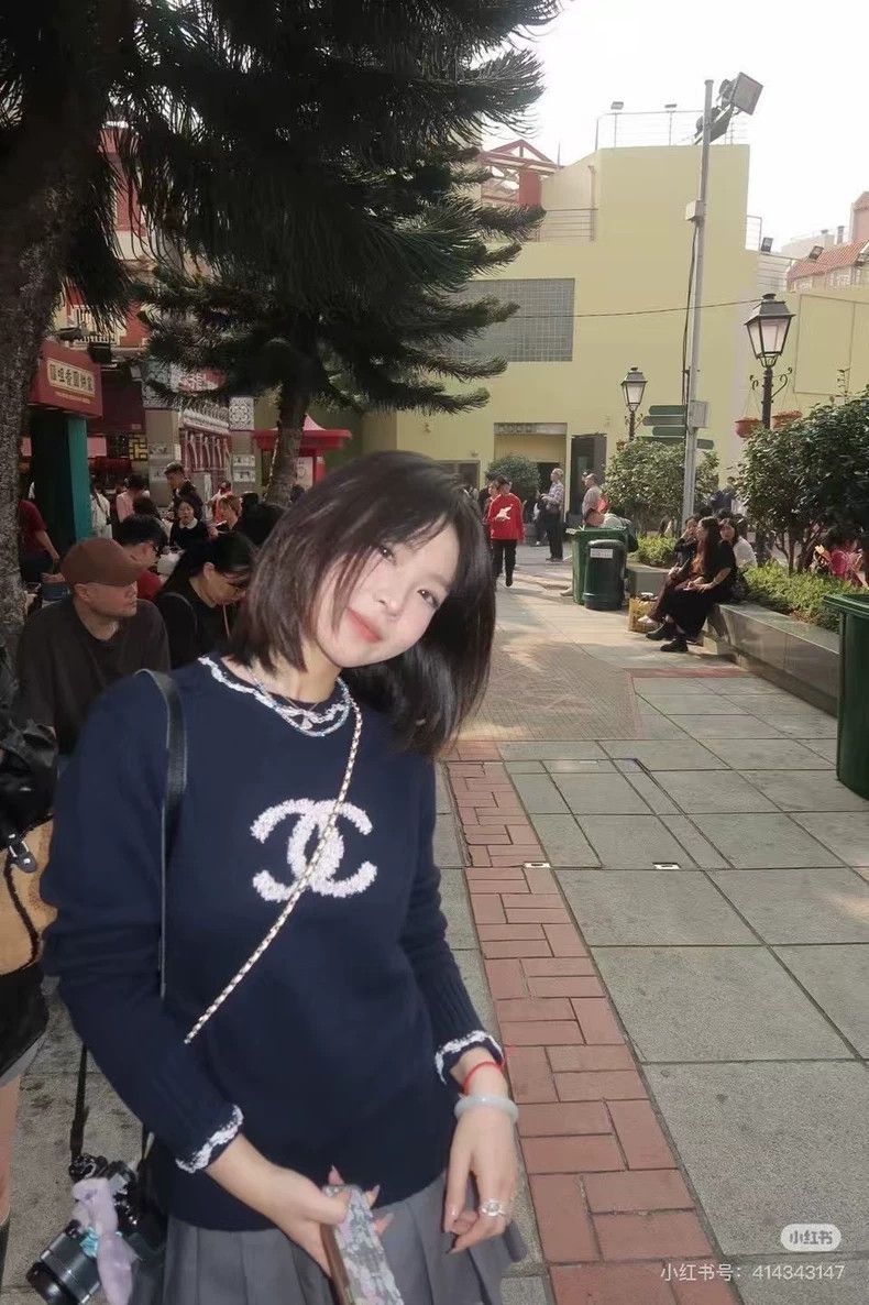 Chanel Chanel Large logo sweater Size XXS / US 00 / IT 34 - 6 Thumbnail