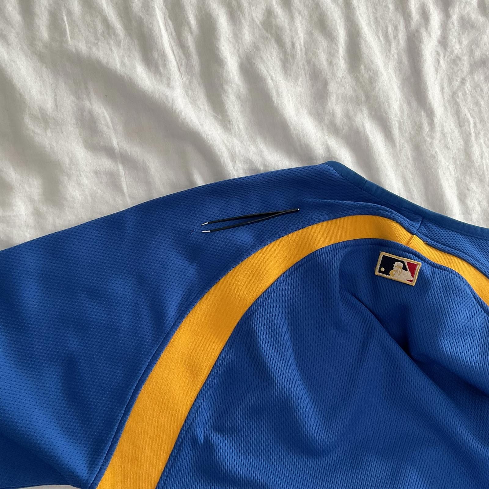 Cooperstown Collection VTG y2k Milwaukee Brewers embroidered long sleeve pullover M Size US M / EU 48-50 / 2 - 4 Thumbnail