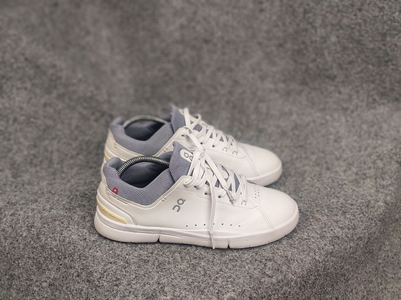 On On The Roger on cloud swiss Advantage Lilac Sneakers Shoes Size US 9.5 / IT 39.5 - 2 Thumbnail