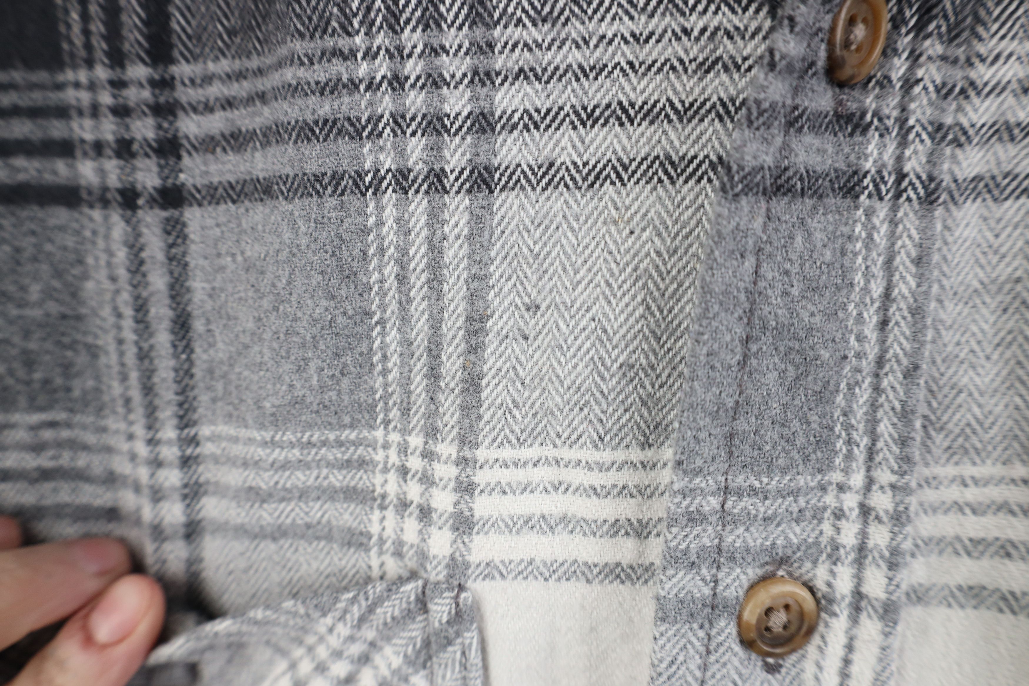 Vintage Vintage 90s Streetwear Heavyweight Button Shirt Plaid Size US L / EU 52-54 / 3 - 6 Thumbnail