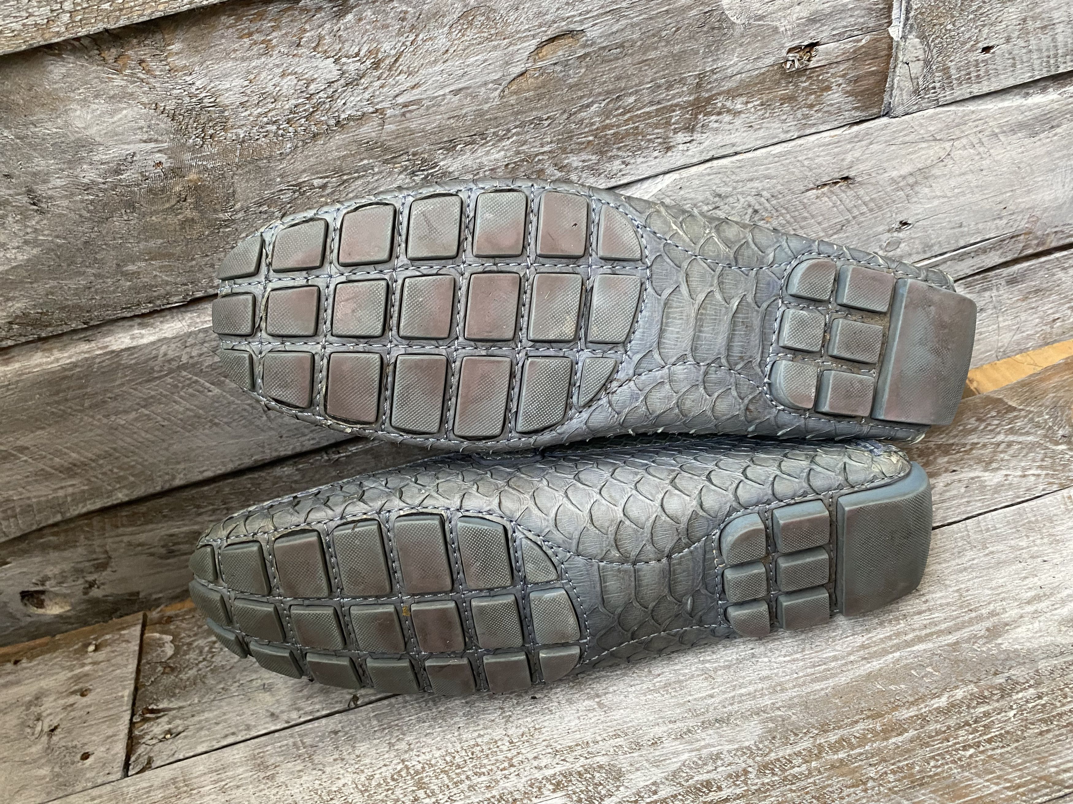 Designer × Louis Vuitton Louis vuitton monte carlo python moccasin leather loafers Size US 8 / EU 41 - 15 Thumbnail
