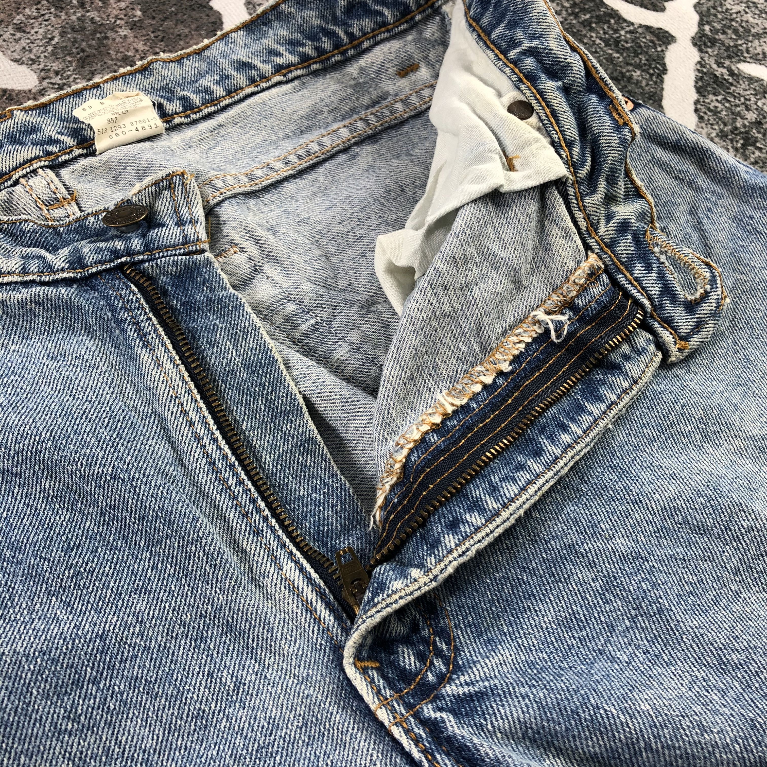 Levi's Vintage 90s Levi's 560 Jeans Medium Blue Denim KJ1387 Size US 34 / EU 50 - 8 Thumbnail