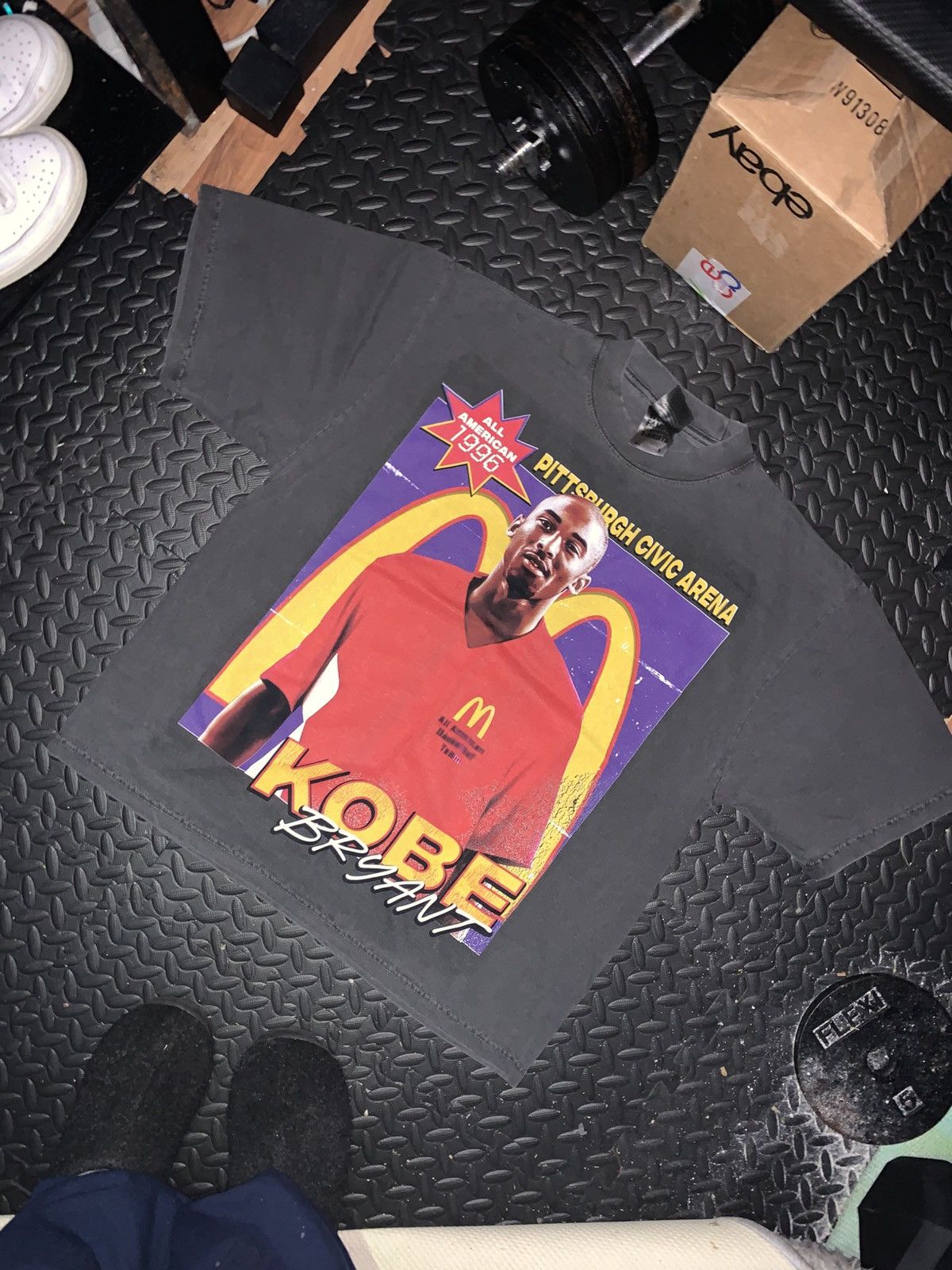 NBA Kobe Bryant NBA Rap Tee Size US XL / EU 56 / 4 - 3 Thumbnail