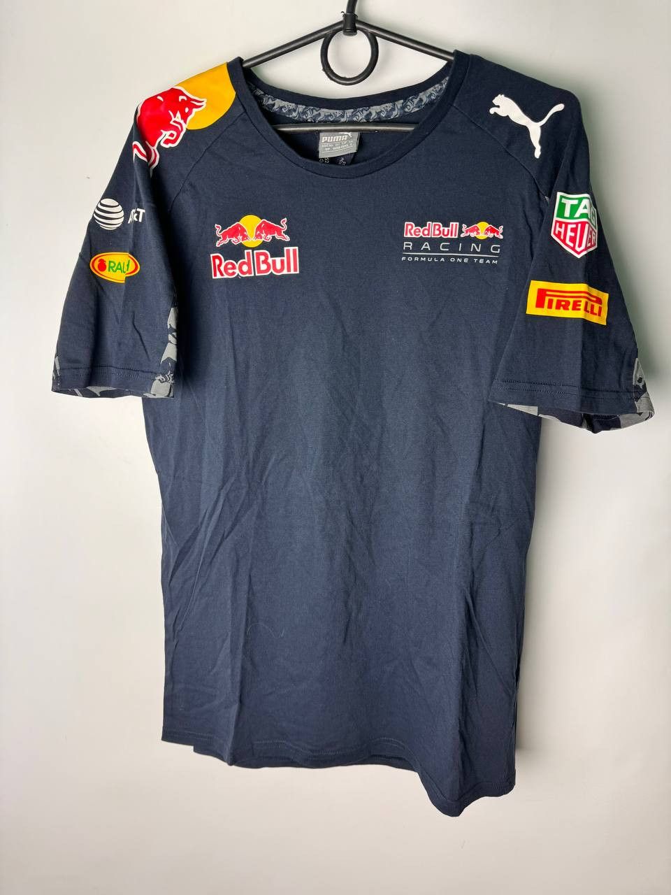 Puma Vintage Y2K racing red bull puma F1 Ferrari T-shirt Size US S / EU 44-46 / 1 - 1 Thumbnail