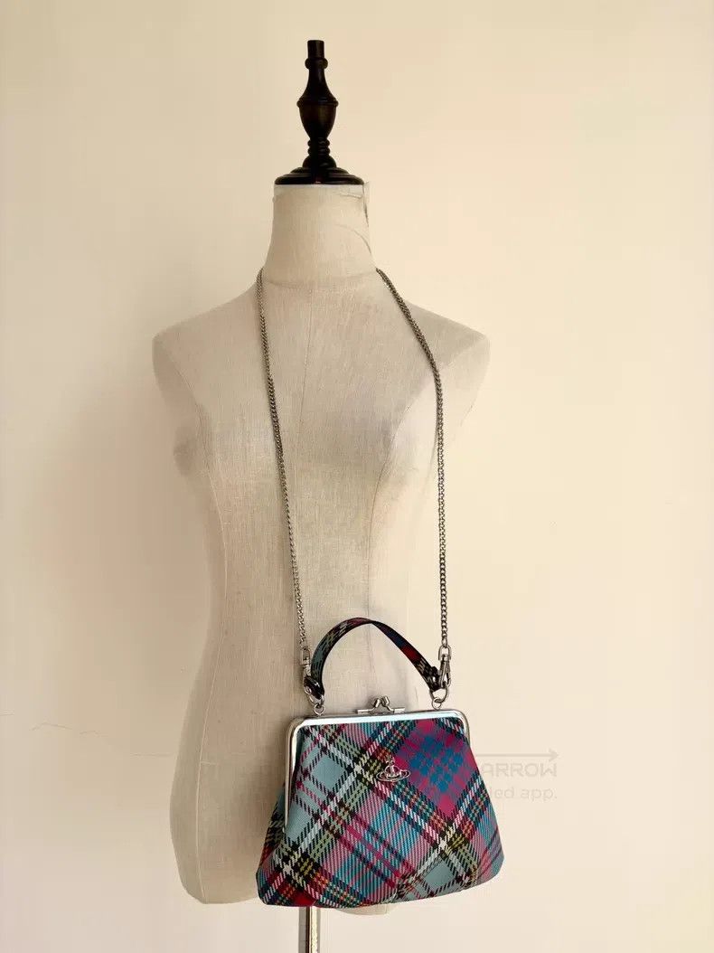Vivienne Westwood Vivienne Westwood size os Colorful Striped Dumpling Bag Size ONE SIZE - 1 Thumbnail