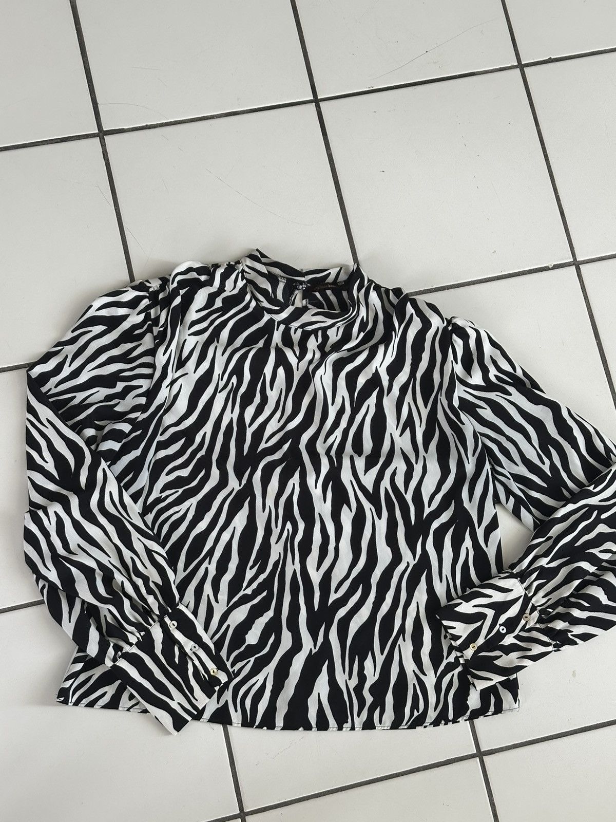 Vintage Vintage Zebra Pattern Blouse Long Sleeve Size L / US 10 / IT 46 - 1 Thumbnail