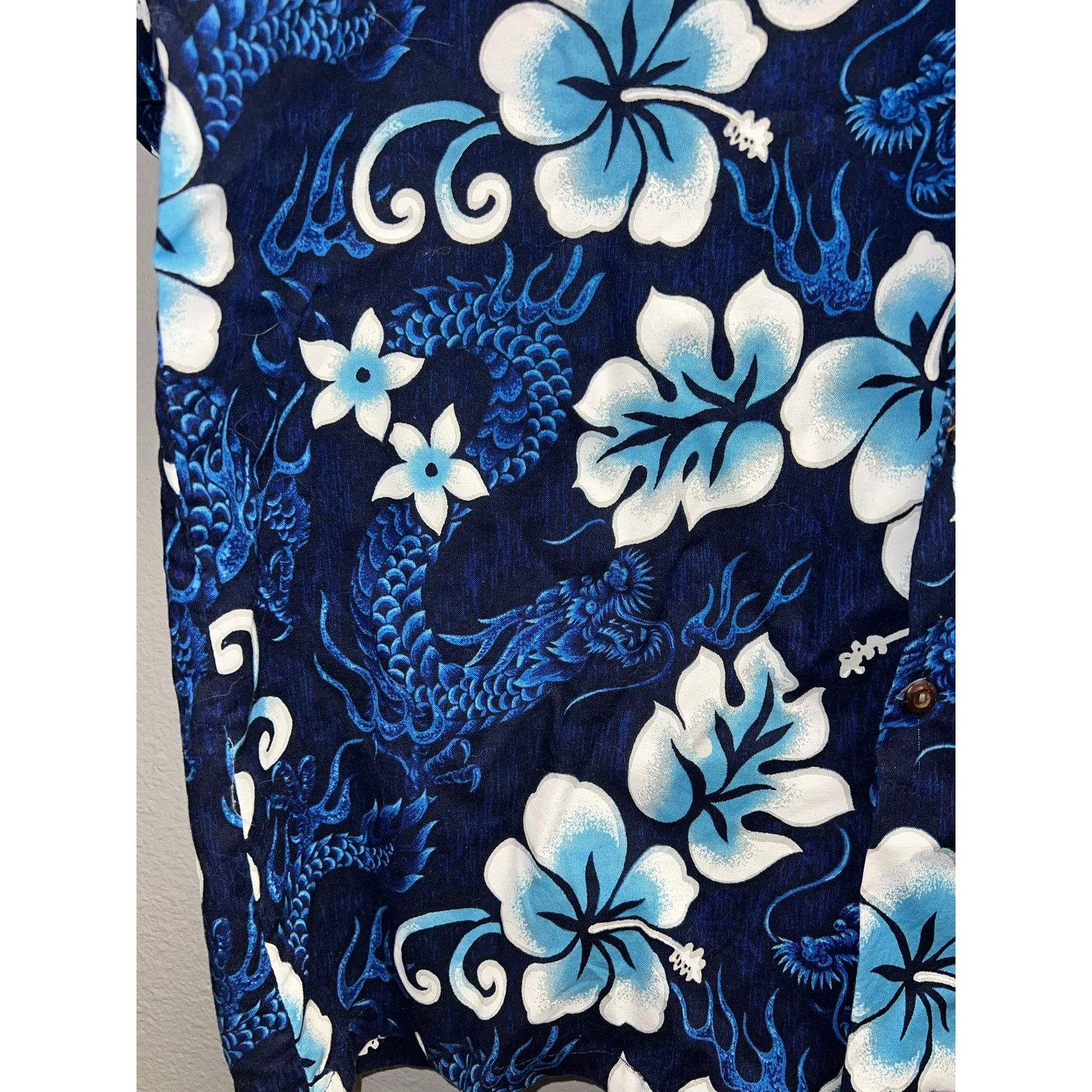 Other Vintage Hawaii Dragon Button Up Shirt Floral Blue EUC XL Size US XL / EU 56 / 4 - 5 Thumbnail