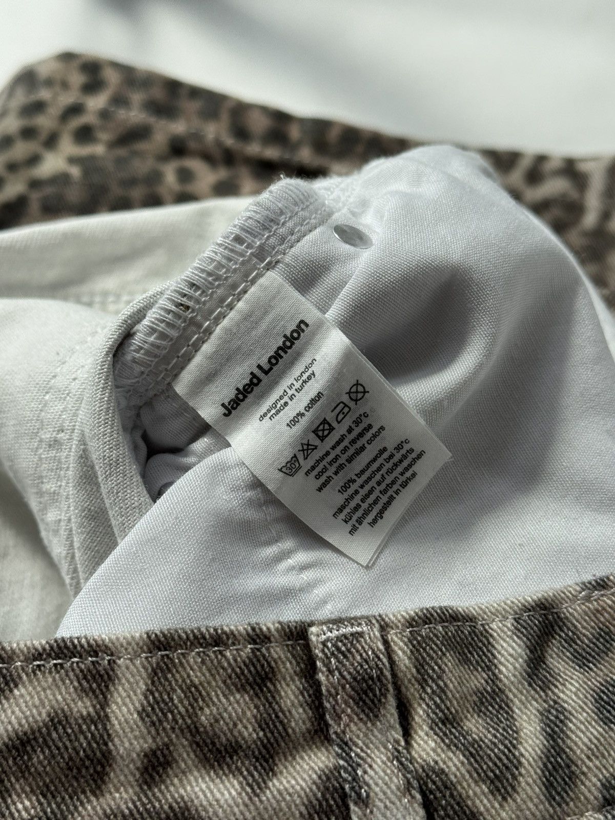 Jaded London Jaded London leopard Baggy shorts Sk8 Polar Skate Jorts Size US 30 / EU 46 - 13 Thumbnail
