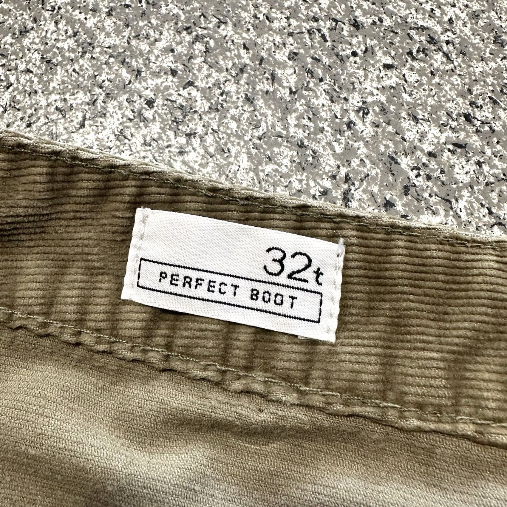 Gap Gap Jeans Womens 32x32 Brown Corduroy Bootcut 5-Pocket Regular Inseam 32 Boot Size 24" / US 00 / IT 34 - 4 Thumbnail