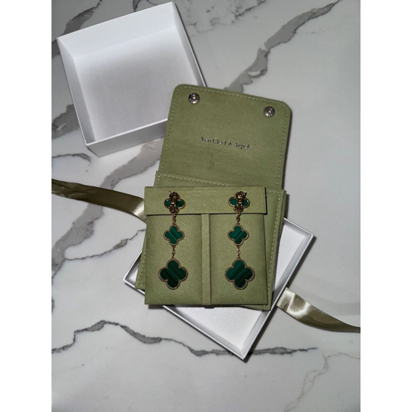 Van Cleef & Arpels Van Cleef Alhambra Earrings 3 Motifs Malachite Green Gold Size ONE SIZE - 12 Thumbnail