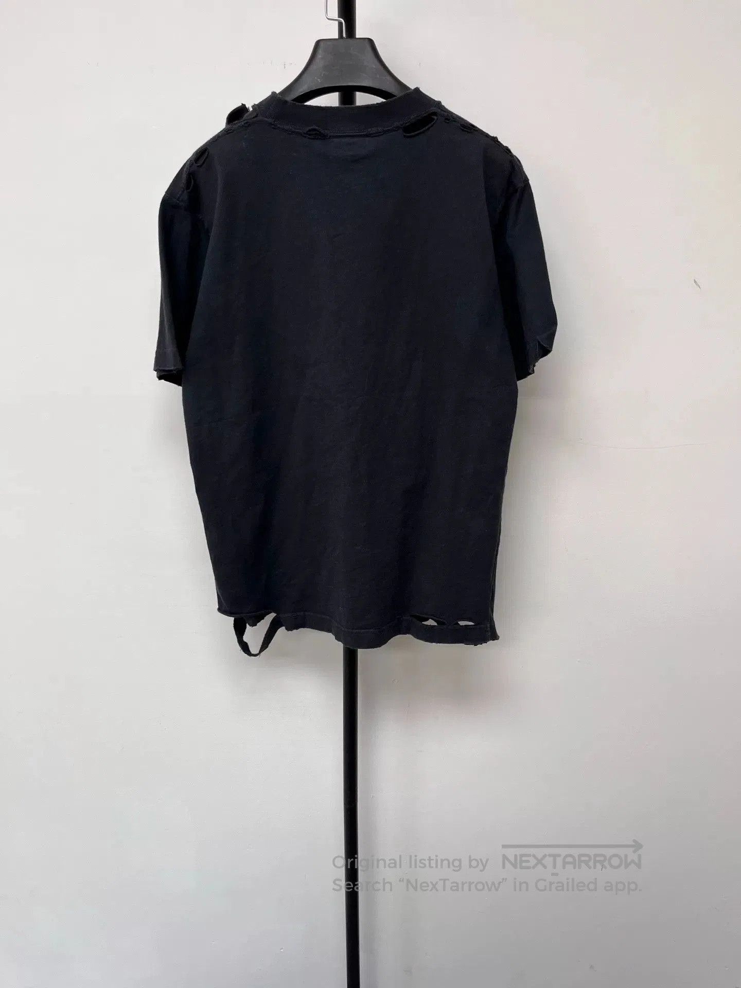 Balenciaga Balenciaga Printed Round Neck Distressed T-Shirt. Size US M / EU 48-50 / 2 - 2 Thumbnail