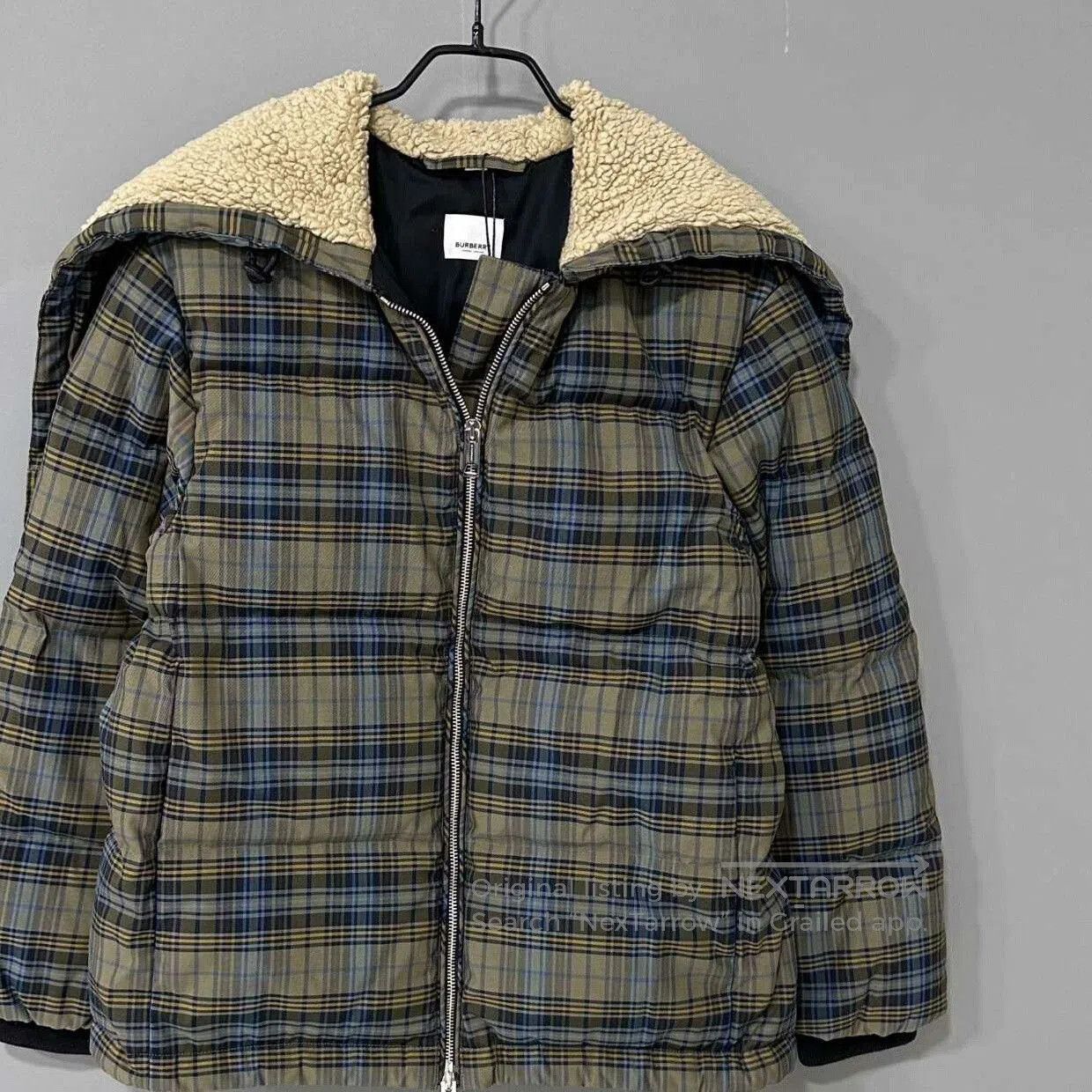 Burberry Burberry Lamb Fur Collar Check Down Jacket. Size S / US 4 / IT 40 - 2 Thumbnail