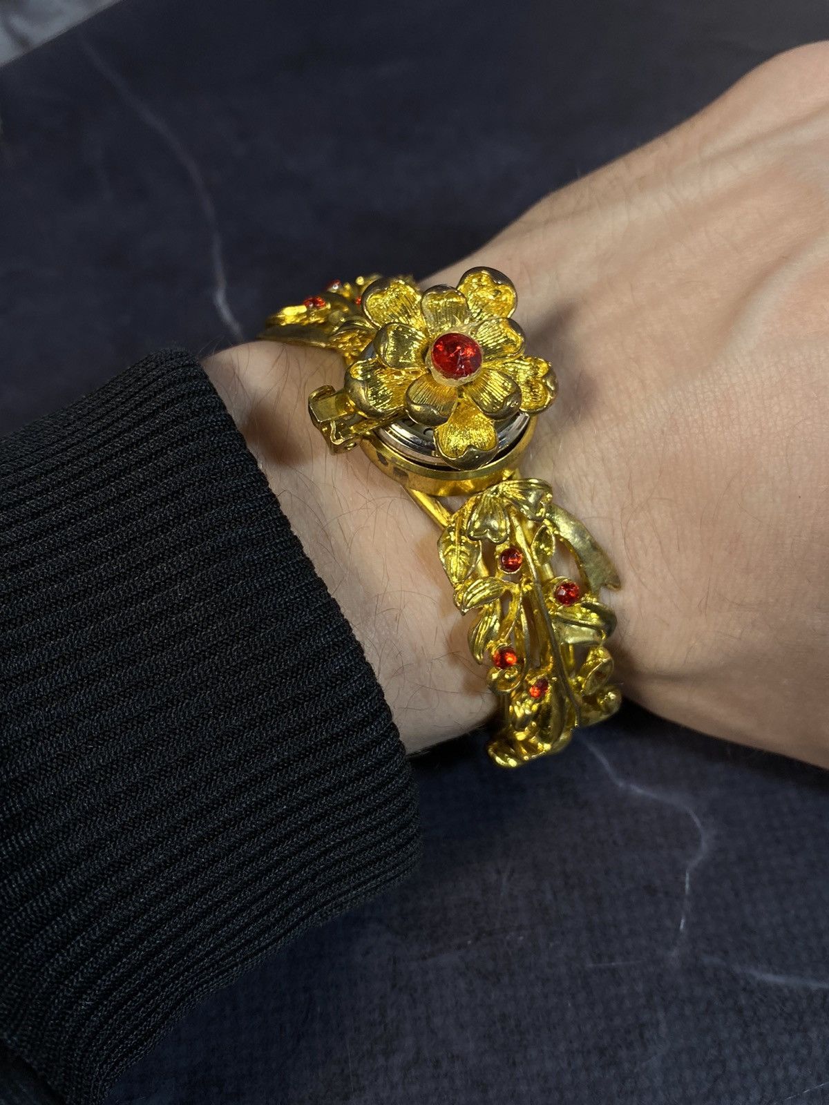 Jewelry Vintage Gold Ornate Bracelet Watch, Japanese Brand Size ONE SIZE - 4 Thumbnail
