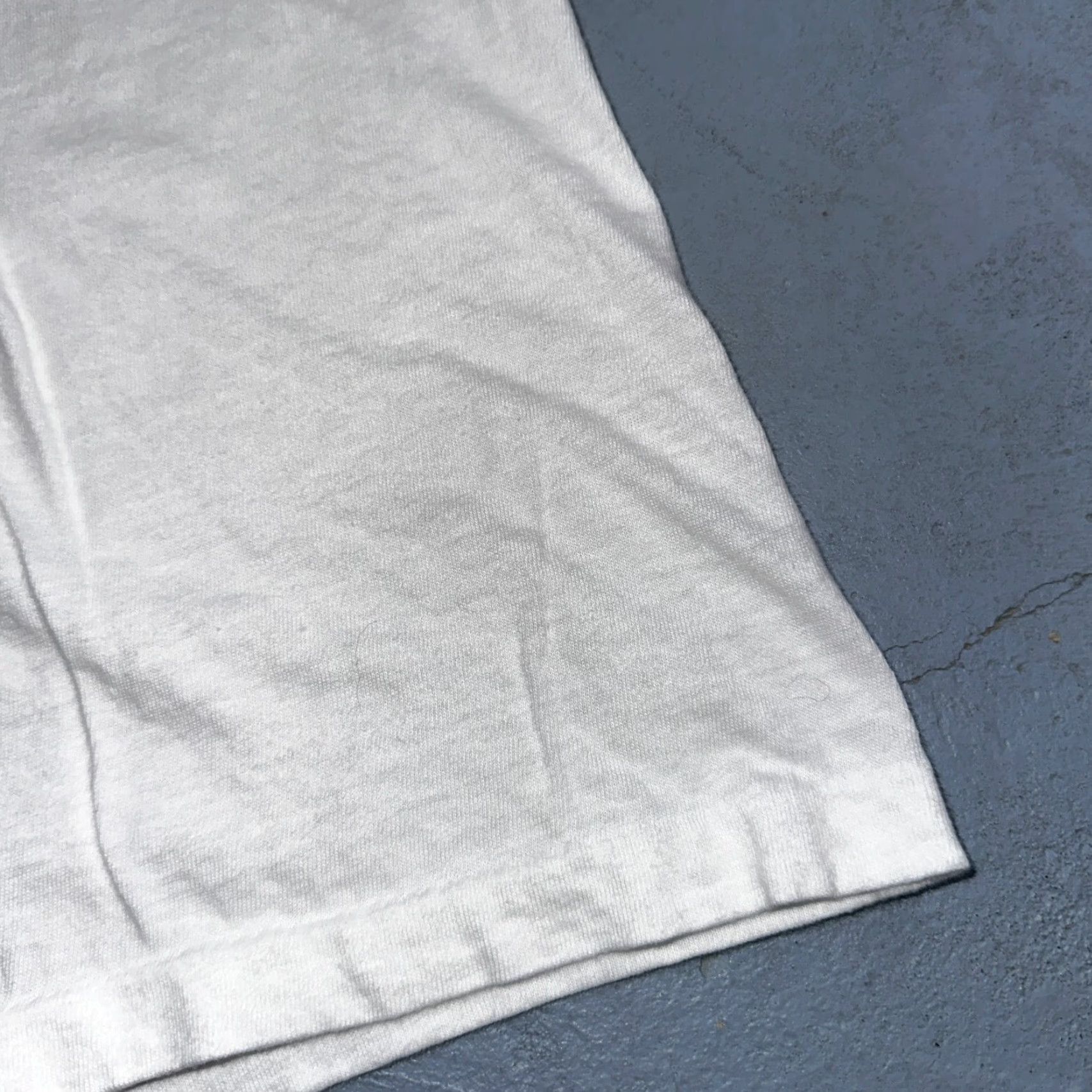 Spalding VINTAGE Belton Got Balls Spalding Basketball VTG T Shirt White Tank 80s 90s 70s Mens L White Crew Neck Short Sleeve Graphic Print Jeans? Size US L / EU 52-54 / 3 - 6 Thumbnail