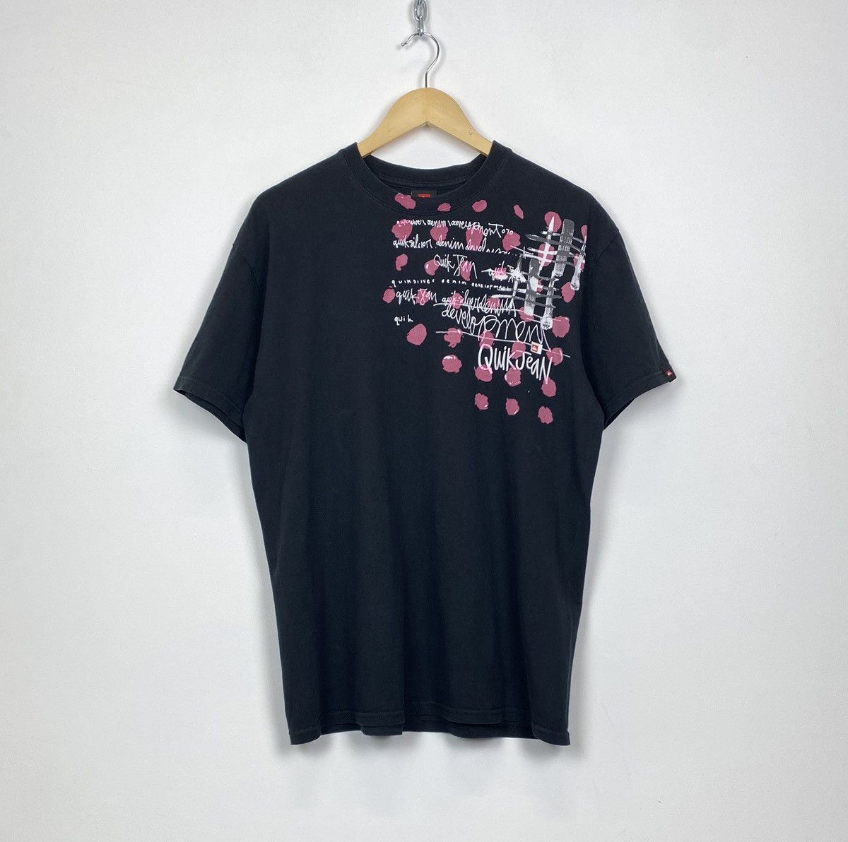 Quiksilver Vintage Y2K Quiksilver Mulit-Logo Faded Tee Men Size L Black Size US L / EU 52-54 / 3 - 1 Thumbnail