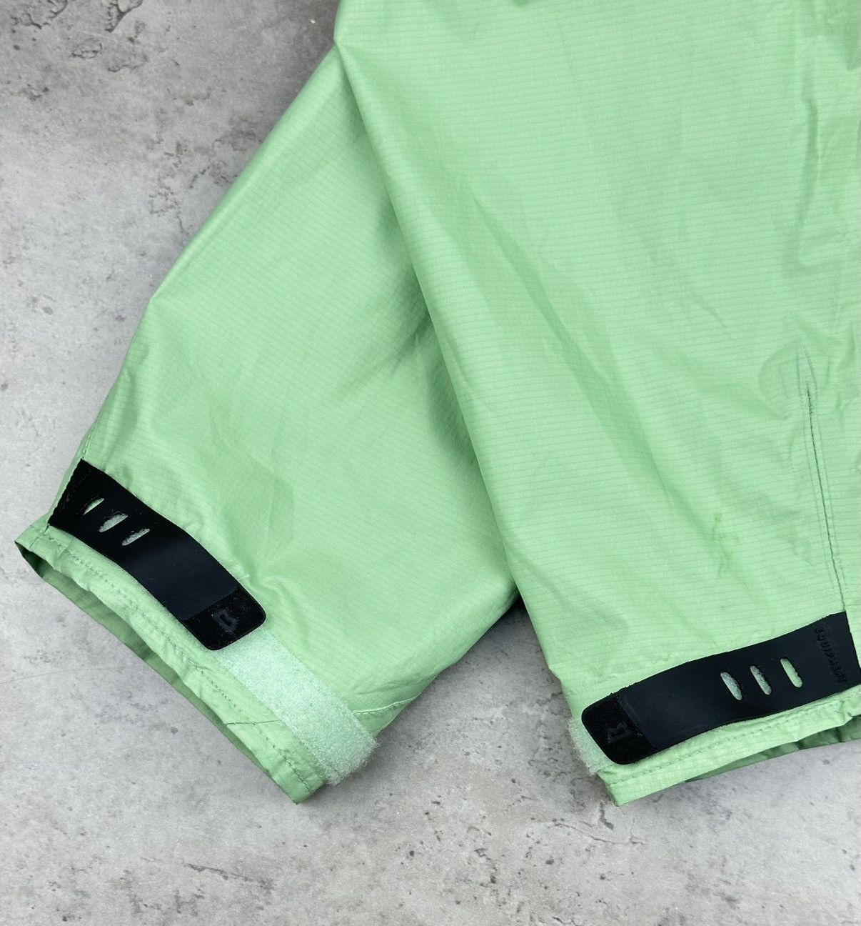 Mountain Equipment Mountain Equipment Gore-Tex Paclite Jacket Lime Rain Coat M Size M / US 6-8 / IT 42-44 - 10 Thumbnail
