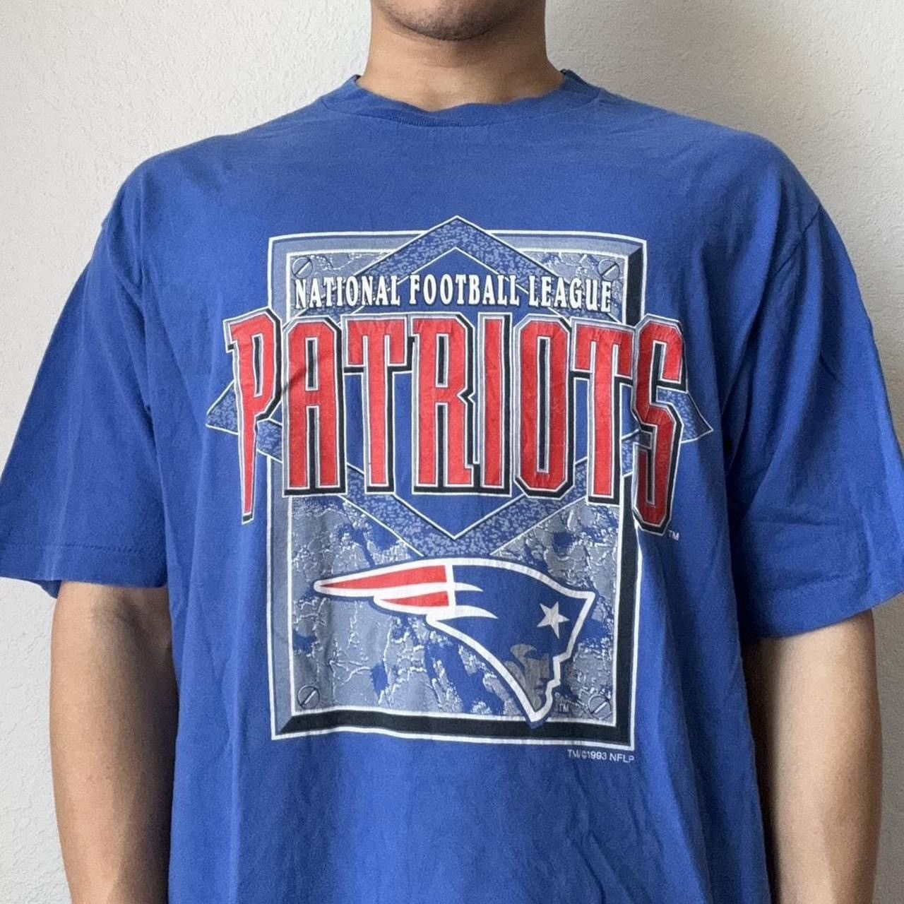 Logo 7 × NFL × Vintage Vintage 1993 NFL New England Patriots Graphics Tee Shirt Size US XL / EU 56 / 4 - 3 Thumbnail
