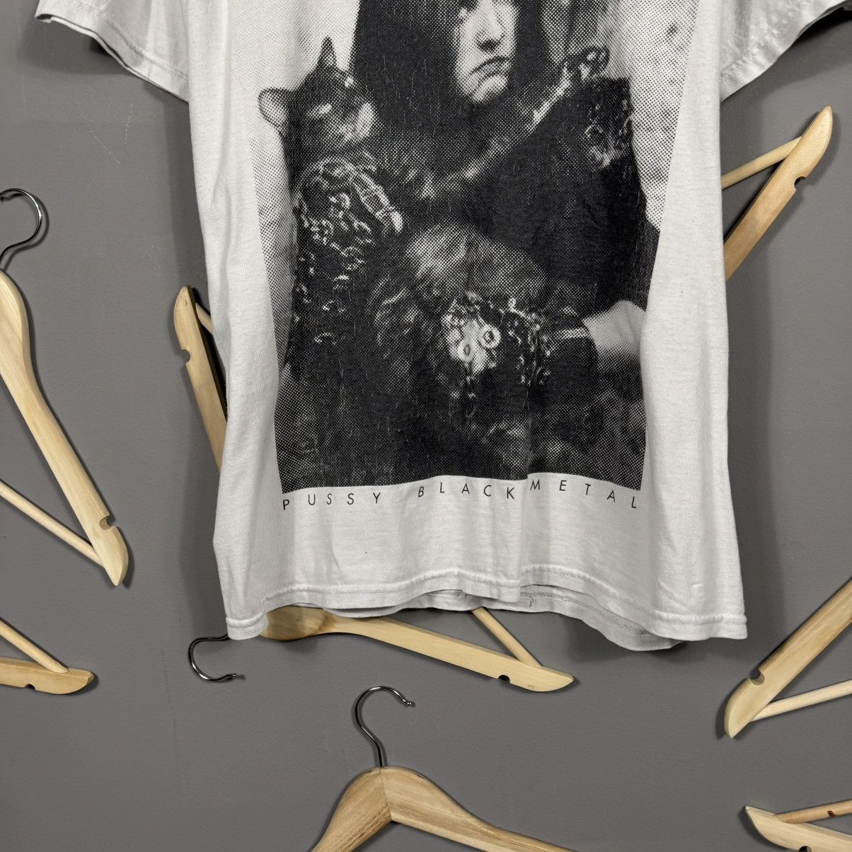 Band Tees Rosa Valle Pussy Black Metal T-shirt Size US M / EU 48-50 / 2 - 4 Thumbnail