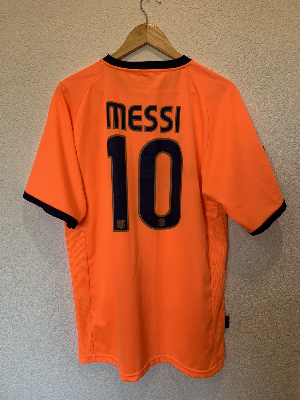 F.C. Barcelona × Soccer Jersey × Vintage MESSI Barcelona 00’s Kit