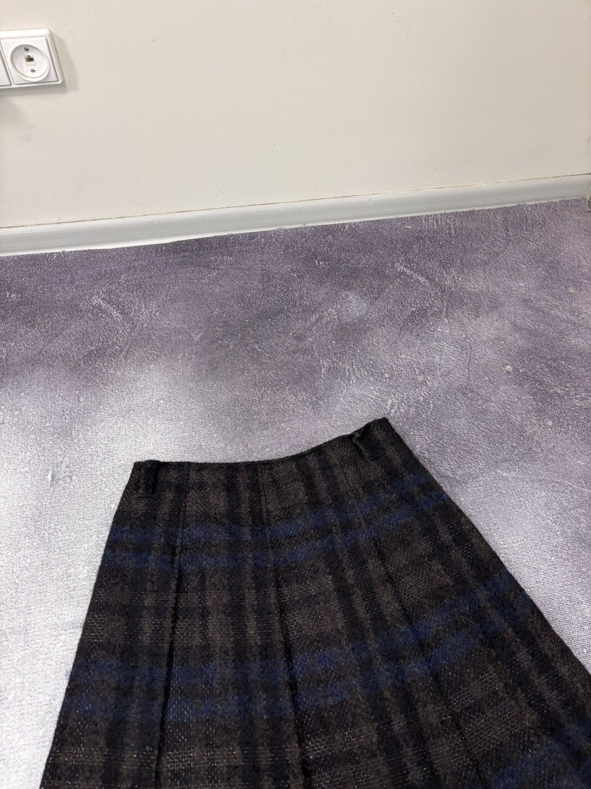 Weekend Max Mara Max Mara Weekend Women’s Plaid Wool Flared A-Line Skirt Size 34" / US 12 / IT 48 - 4 Thumbnail
