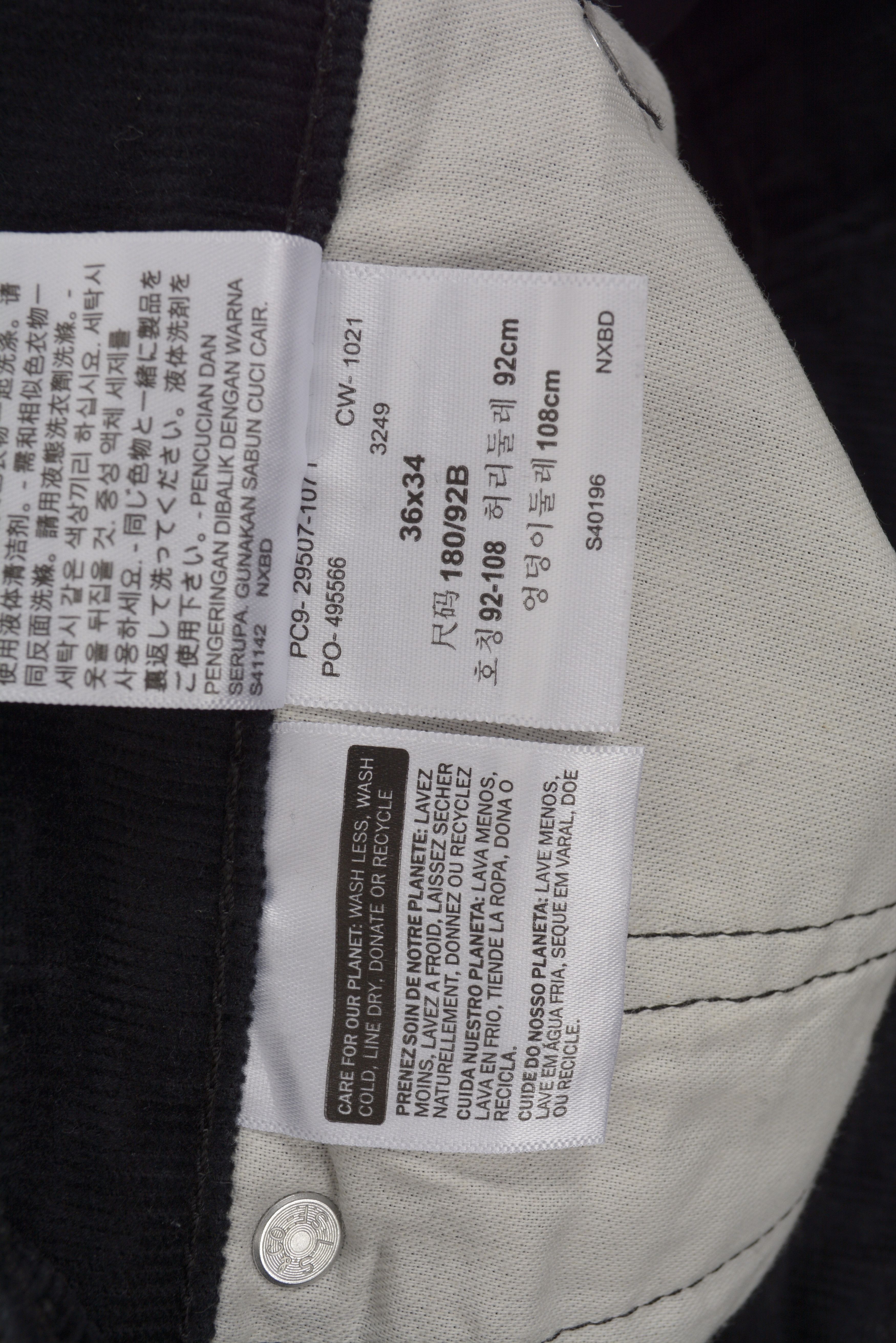 Levi's soold 502 Men W36 L34 Regular Taper Corduroy Pants Cords Size US 36 / EU 52 - 5 Thumbnail