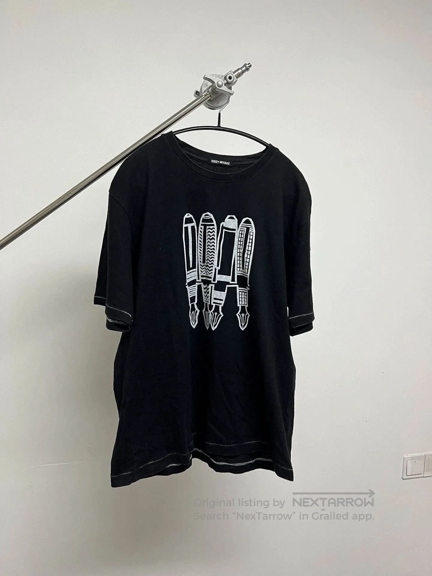 Issey Miyake Black Short Sleeve Graphic T. Size US XL / EU 56 / 4 - 2 Thumbnail