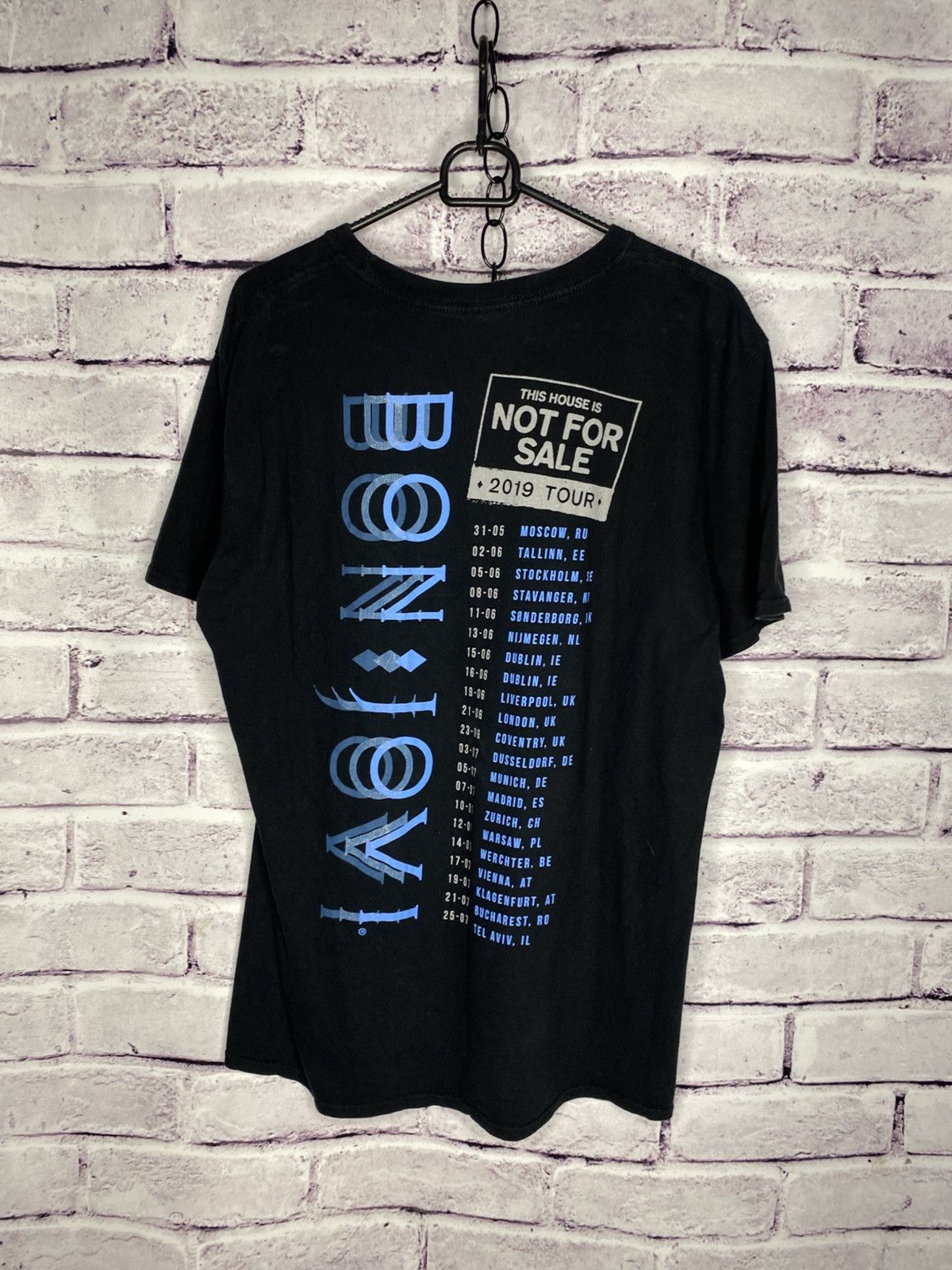 Bon Jovi Men's T-Shirt Bon Jovi Tour Tee 2019 Rock Band Tee Y2K Size US L / EU 52-54 / 3 - 9 Thumbnail