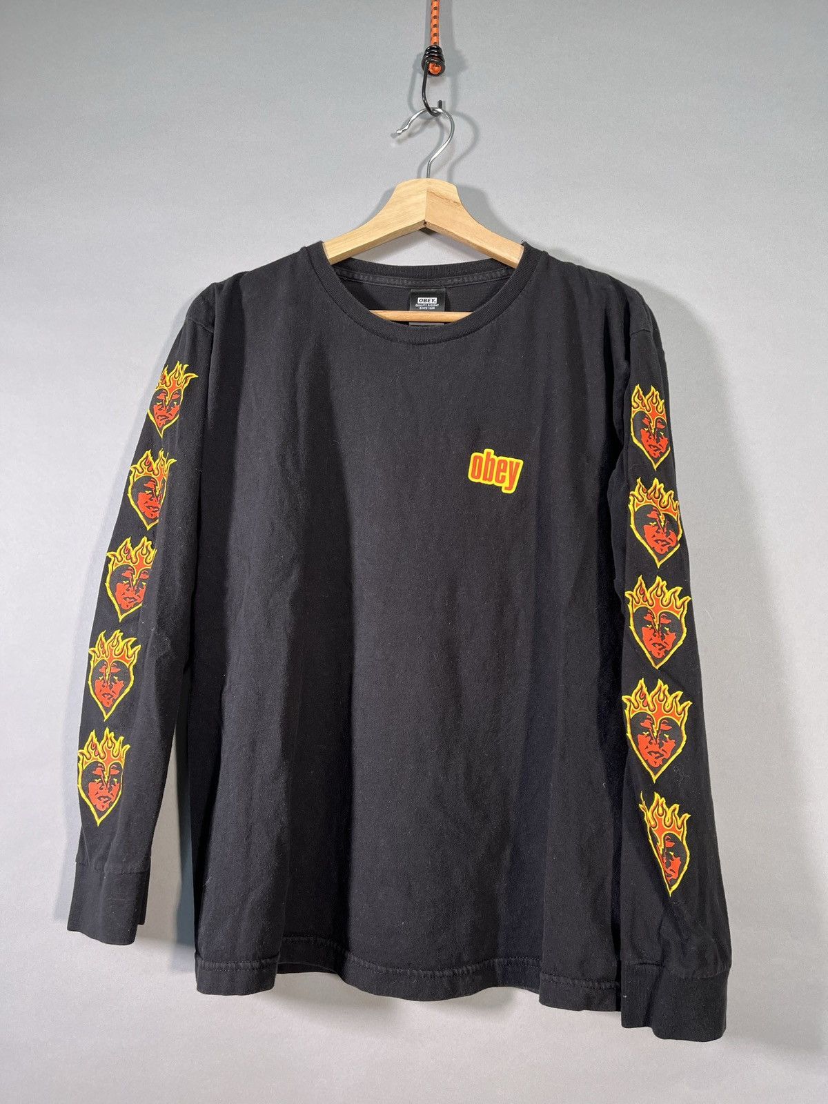 Affliction Y2K Obey Andre the Giant “Flaming Heart” Longsleeve Size US M / EU 48-50 / 2 - 1 Thumbnail