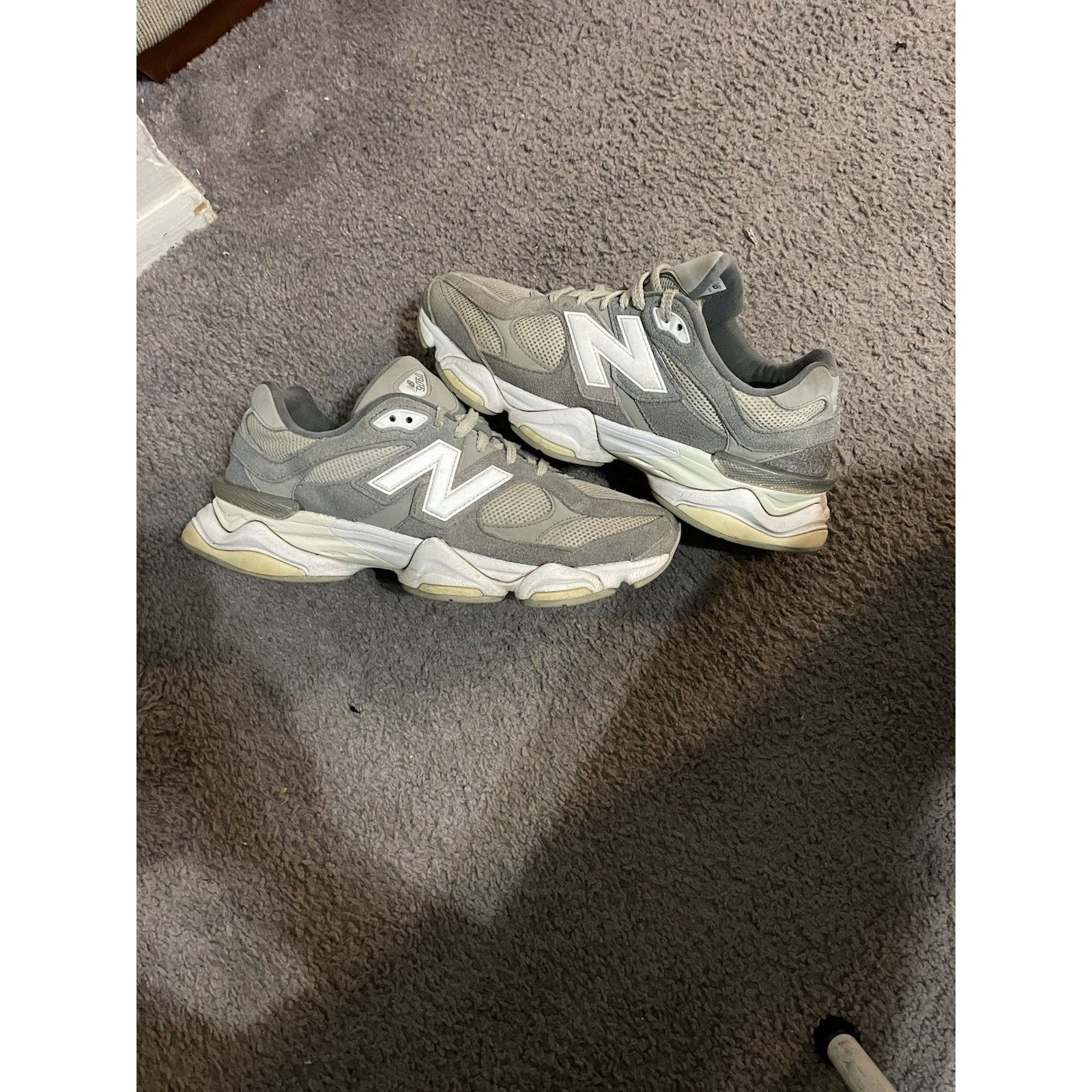 New Balance Size 9 - New Balance 9060 Grey White U9060YGA Size US 9 / EU 42 - 2 Thumbnail