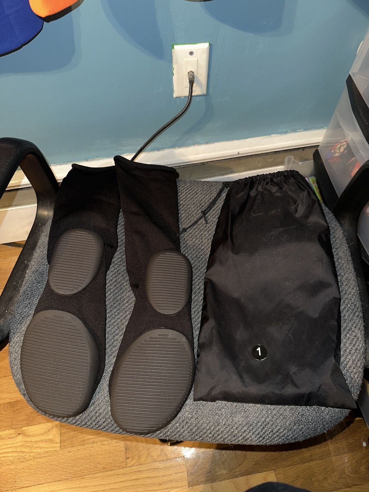 Kanye West Yeezy Pods Size US 8.5 / EU 41-42 - 1 Thumbnail
