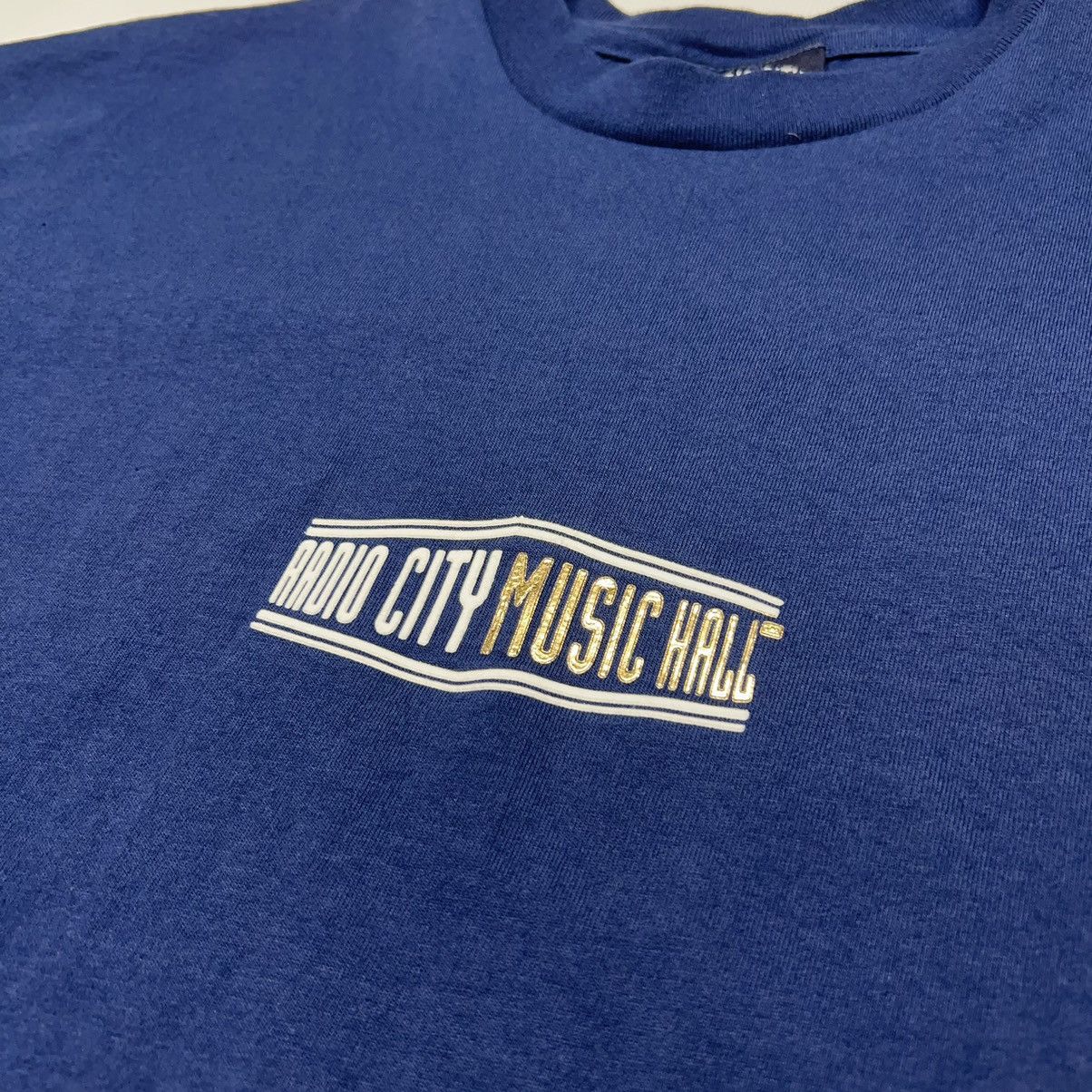Vintage VTG Radio City Music Hall Tee Shirt Blue New York Logo Y2K Size US XL / EU 56 / 4 - 2 Thumbnail