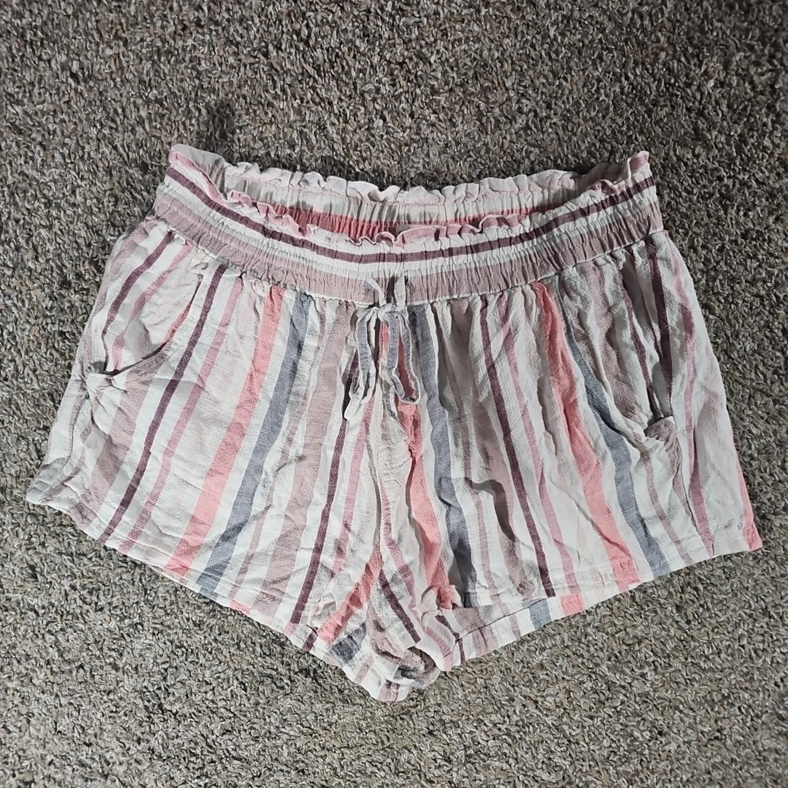 Aeropostale Aeropostale Women Shorts Sz L Elastic Waist Tie Linen blend Size 36" / US 14 / IT 50 - 1 Thumbnail