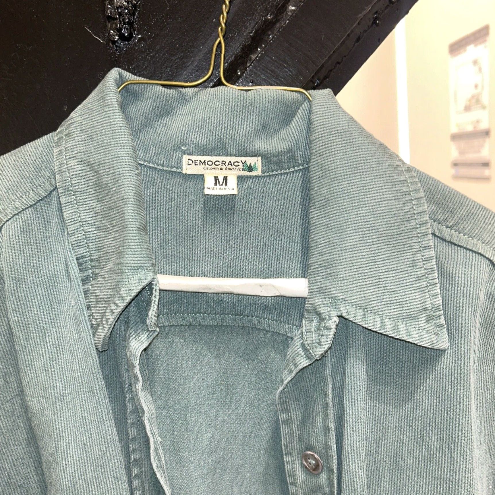 Vintage VINTAGE Democracy Green corduroy shirt Women's Medium USA 100% Tencel Button-Up M Corduroy Green USA Women's Medium Democracy Shirt Size M / US 6-8 / IT 42-44 - 3 Thumbnail