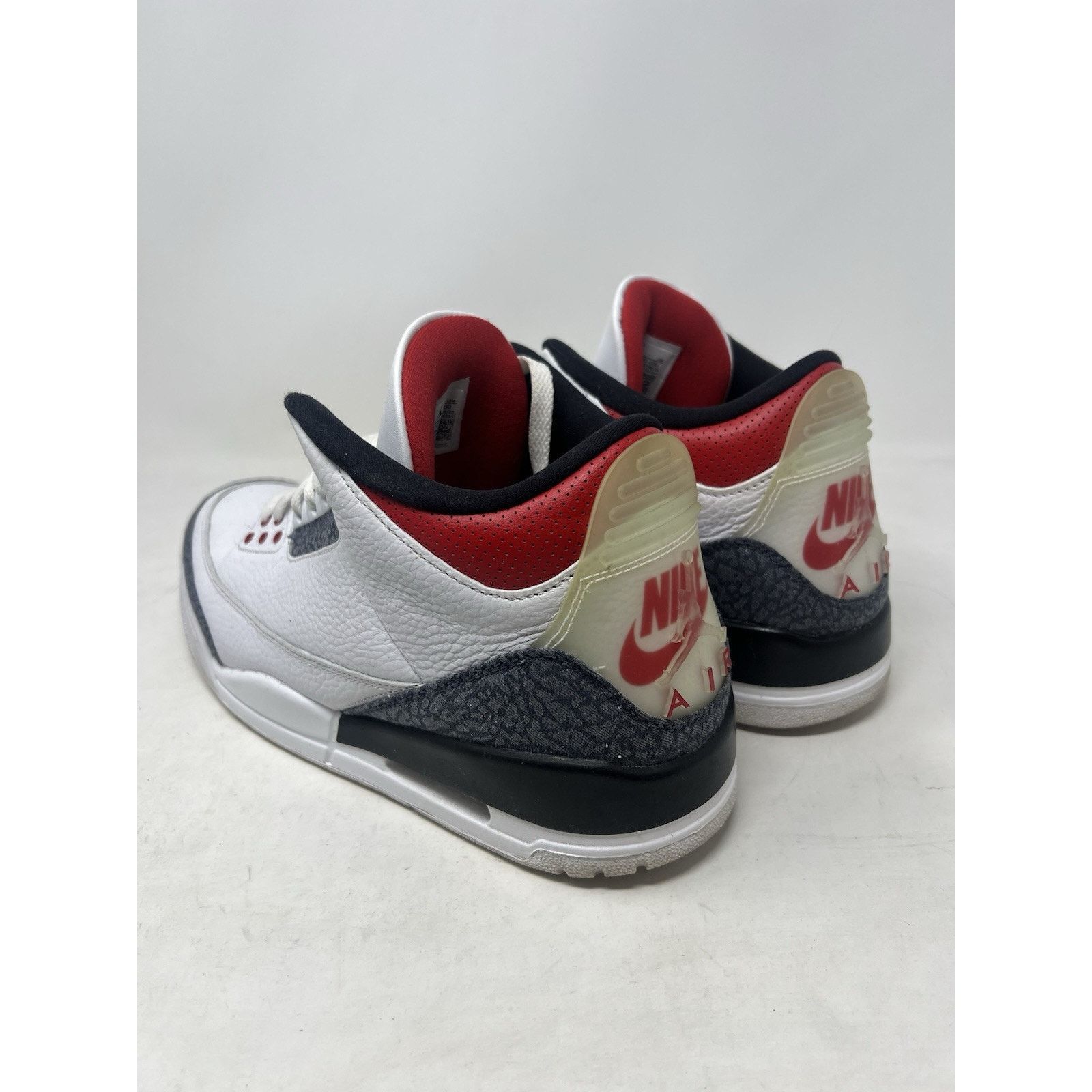 Jordan Brand Jordan 3 Retro Denim SE Fire Red 2020 | Size 13M Size US 13 / EU 46 - 6 Thumbnail